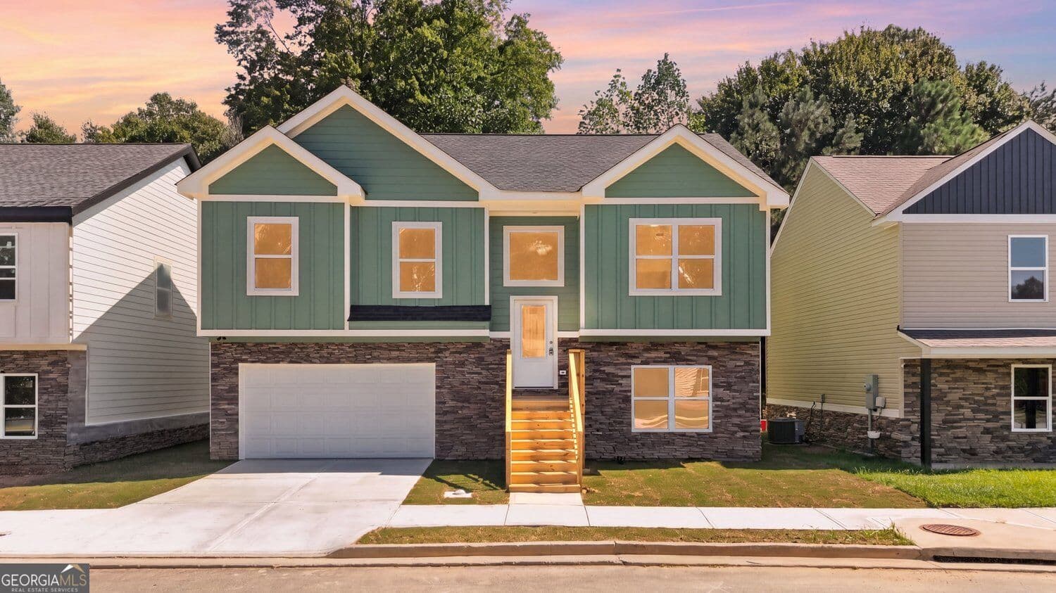 5 bedroom, 2 bathroom, 2,720 sq ft single family residence for sale at 2140 Rosemary Way, Gainesville, GA 30507