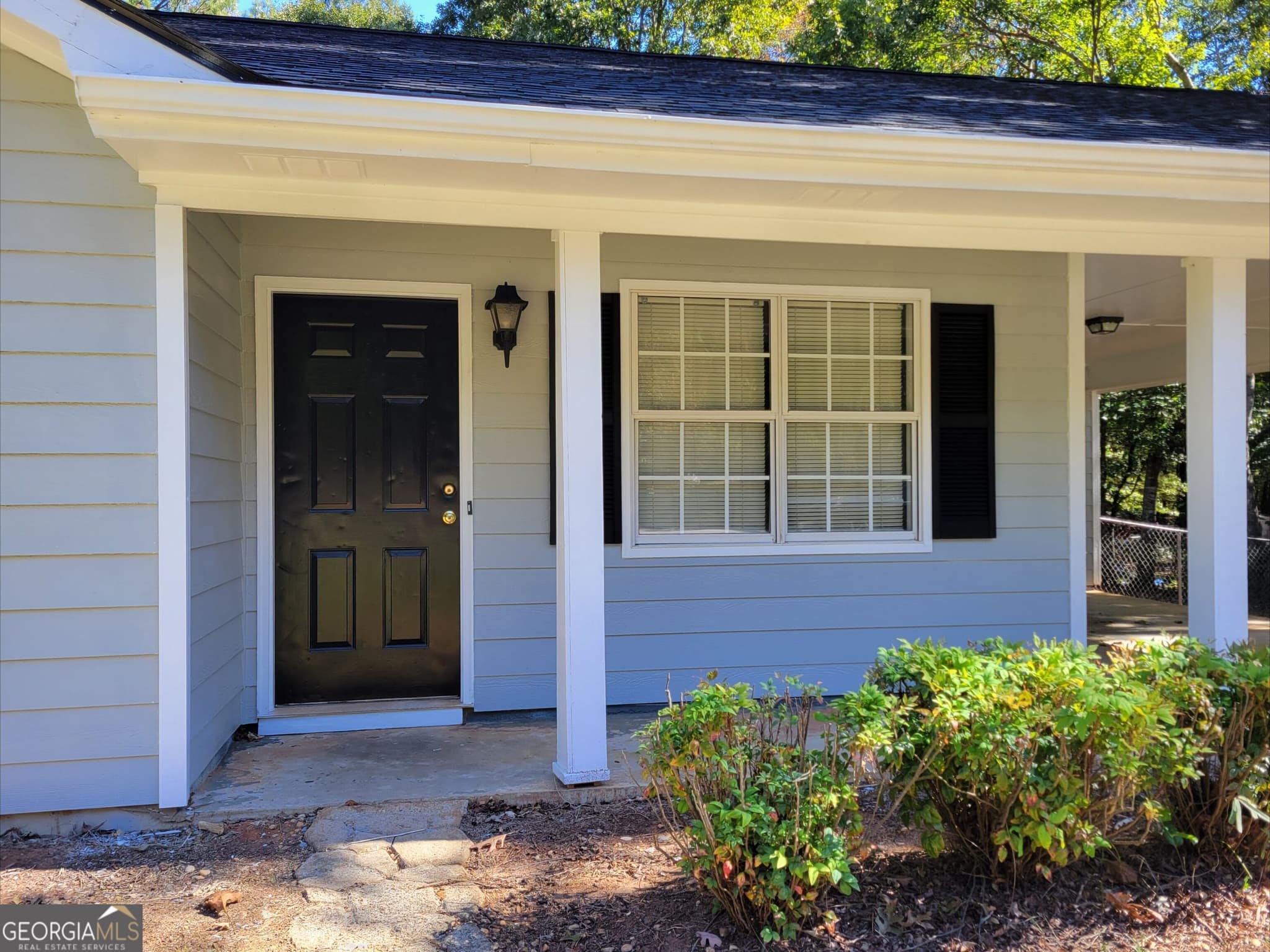 3 bedroom, 2 bathroom, 1,100 sq ft single family residence for rent at 215 Brooks Lane, Winder, GA 30680 for $1,695 a month — photo 2