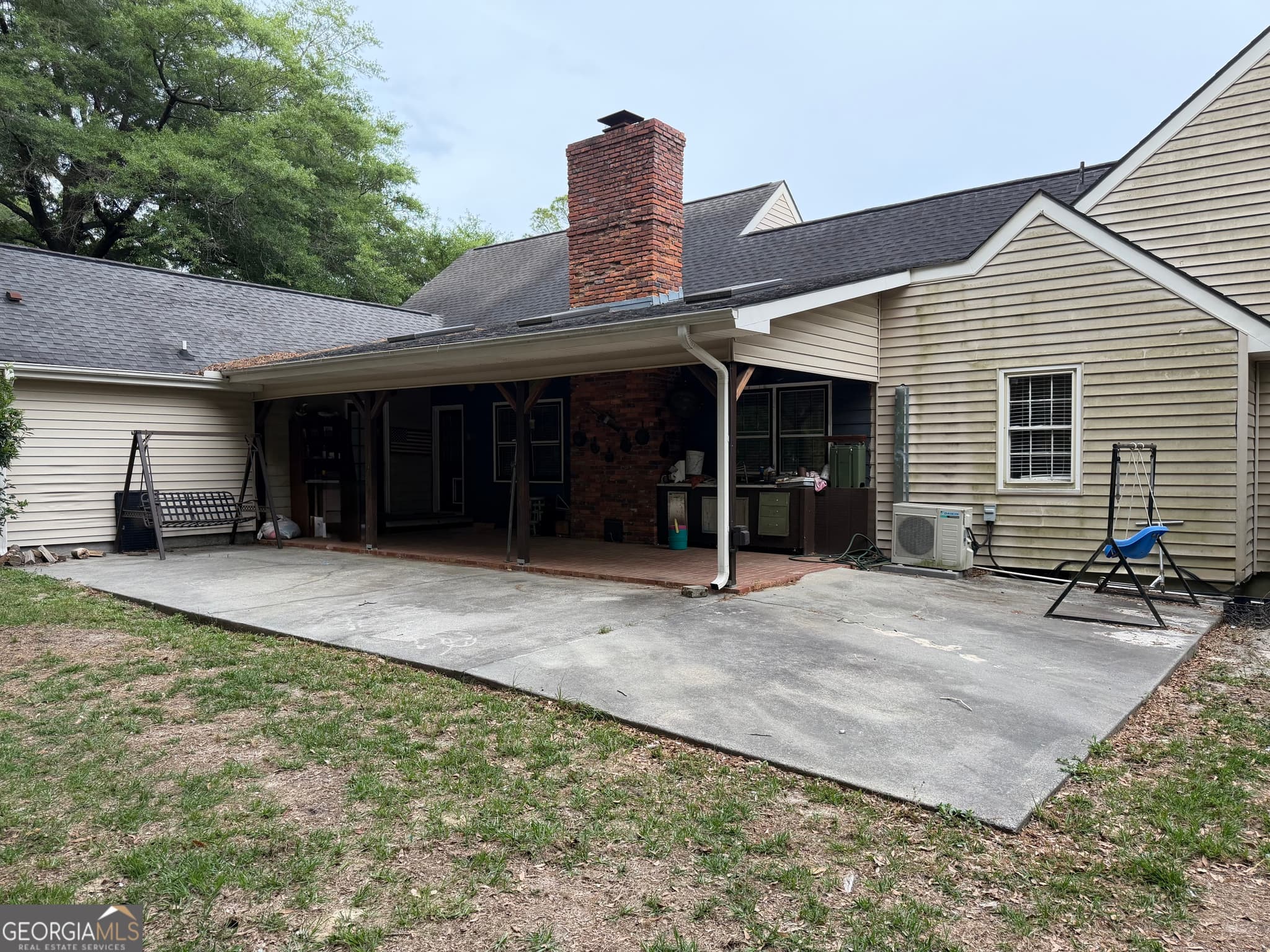 4 bedroom, 3 bathroom, 3,580 sq ft single family residence for sale at 1207 Chennault Drive, Dublin, GA 31021 — photo 3