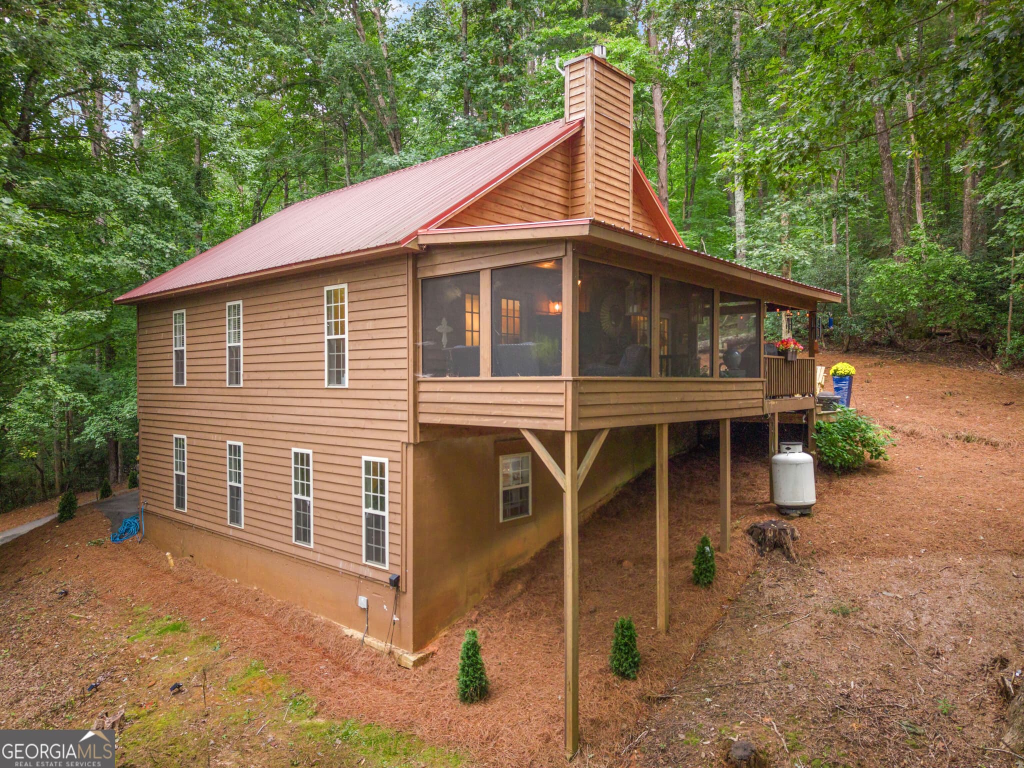 2 bedroom, 2 bathroom, 1,728 sq ft single family residence for sale at 100 Bee Tree Run, Clayton, GA 30525 — photo 1 of 44