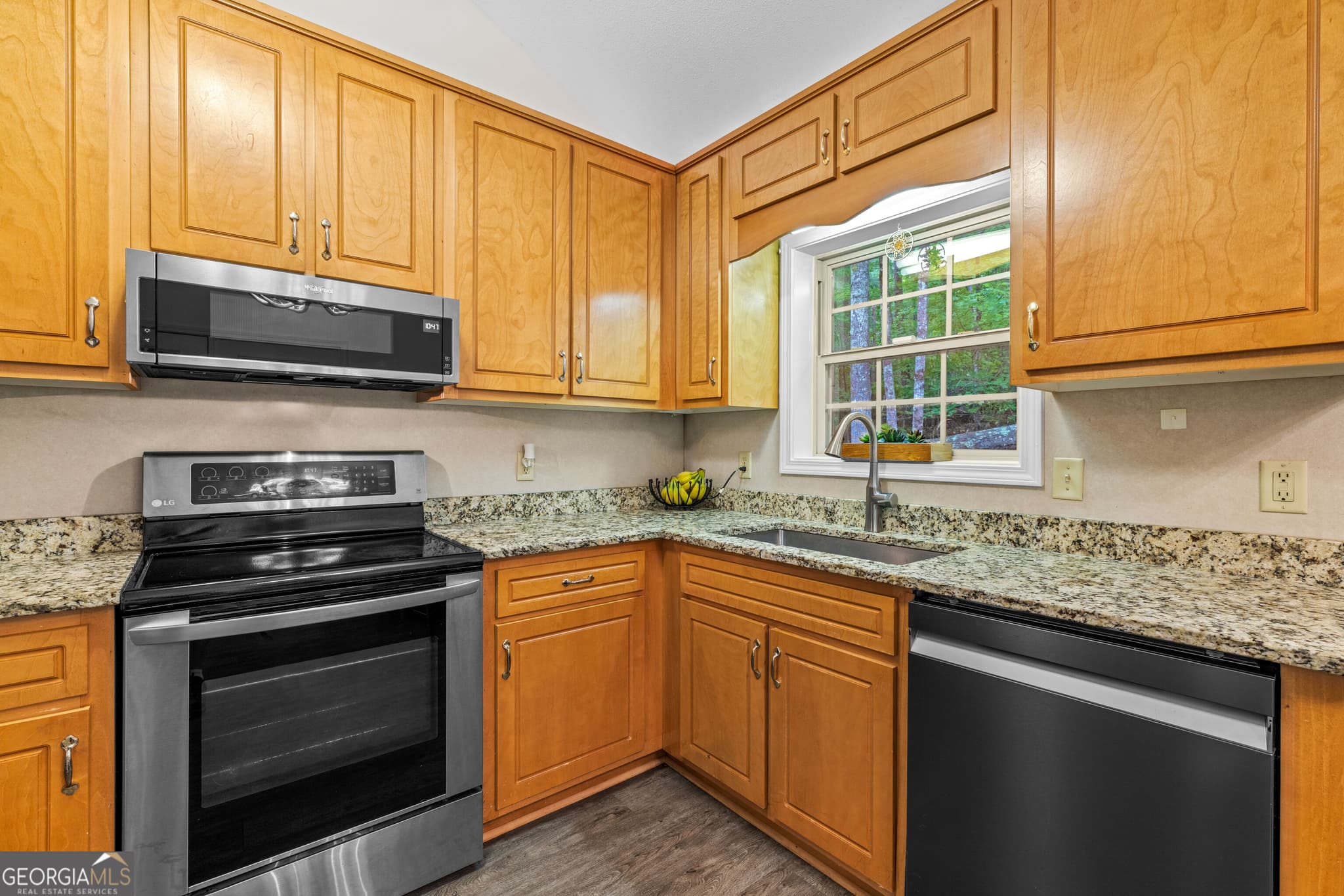 2 bedroom, 2 bathroom, 1,728 sq ft single family residence for sale at 100 Bee Tree Run, Clayton, GA 30525 — photo 10
