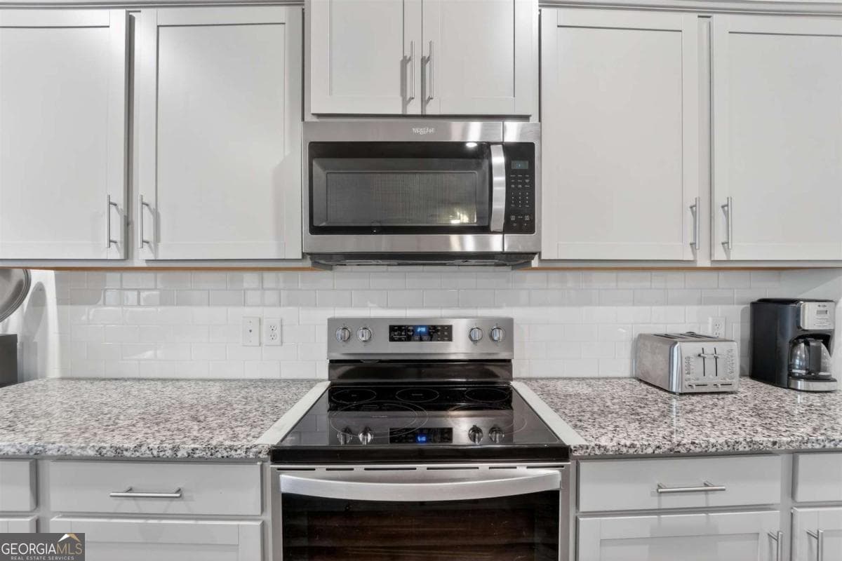 4 bedroom, 2 bathroom, 1,943 sq ft single family residence for sale at 638 Logging Hill Drive, Richmond Hill, GA 31324 — photo 9