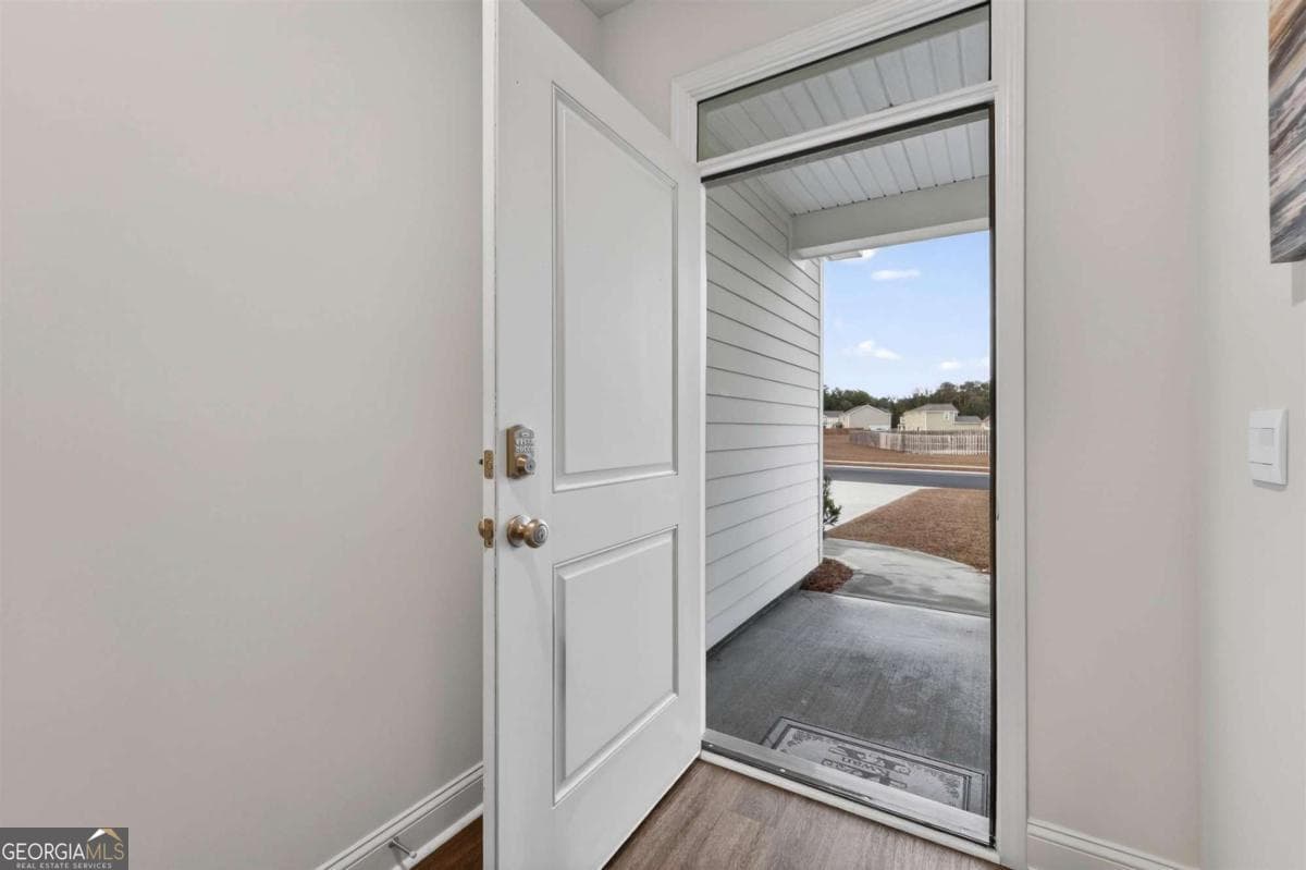 4 bedroom, 2 bathroom, 1,943 sq ft single family residence for sale at 638 Logging Hill Drive, Richmond Hill, GA 31324 — photo 4