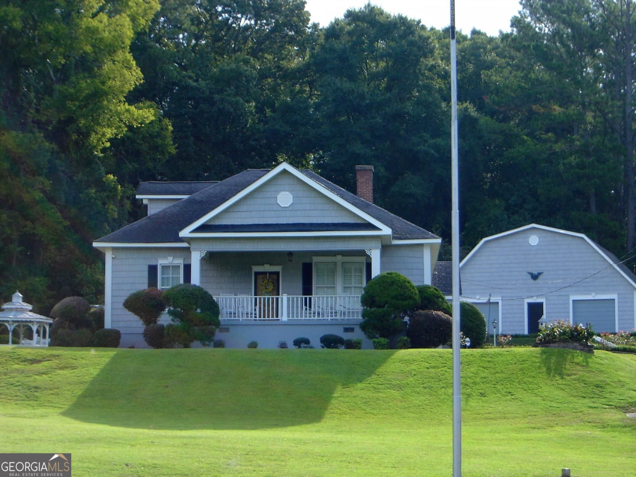 4 bedroom, 1.5 bathroom, 1,974 sq ft single family residence for sale at 5506 20th Avenue, Valley, AL 36854
