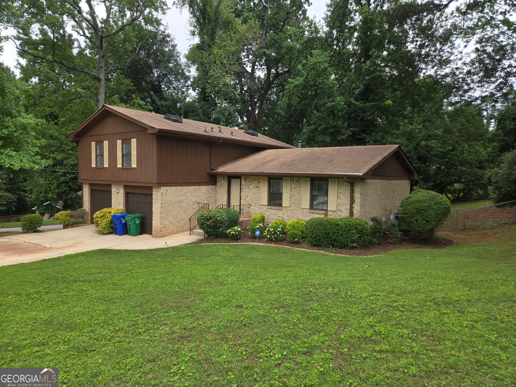 4 bedroom, 2.5 bathroom, 1,611 sq ft single family residence sold at 2300 Maryland Court, Decatur, GA 30032
