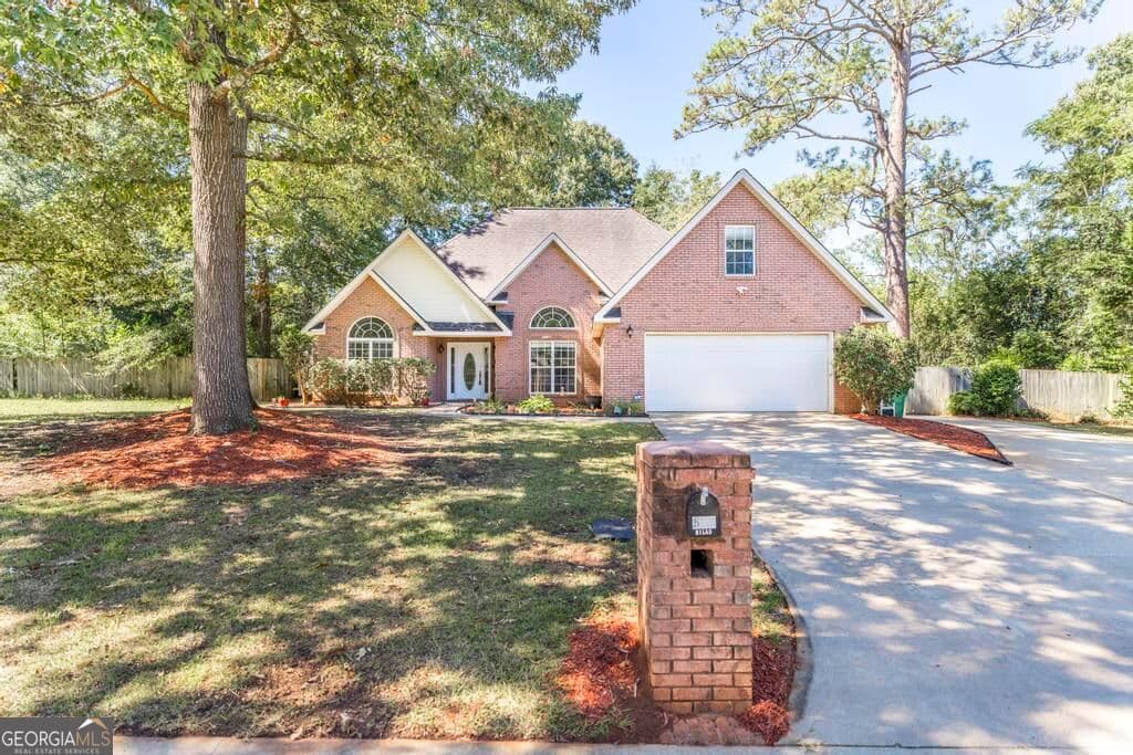 3 bedroom, 2 bathroom, 2,197 sq ft single family residence for sale at 512 Quail Run Drive, Warner Robins, GA 31088 — photo 2