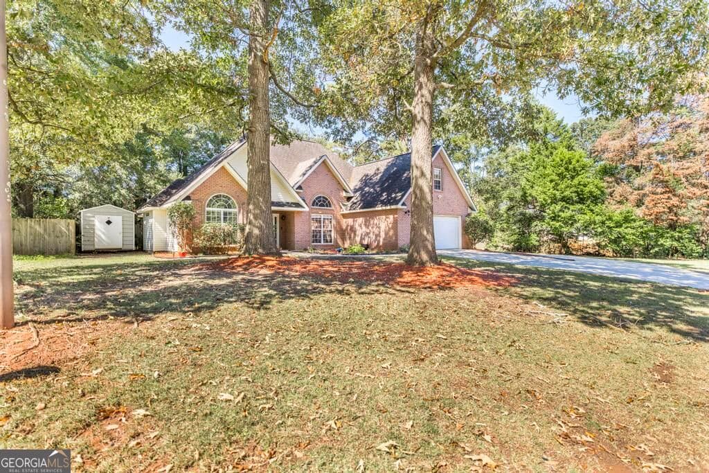 3 bedroom, 2 bathroom, 2,197 sq ft single family residence for sale at 512 Quail Run Drive, Warner Robins, GA 31088 — photo 4