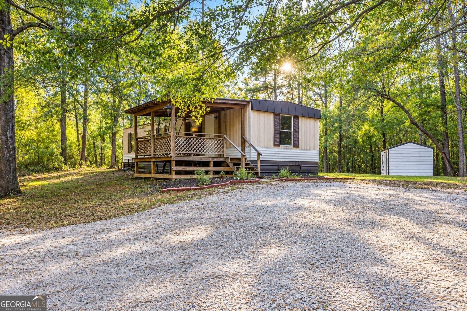 2 bedroom, 1 bathroom, 672 sq ft manufactured home,single family residence for sale at 462 Avant Road, Eatonton, GA 31024