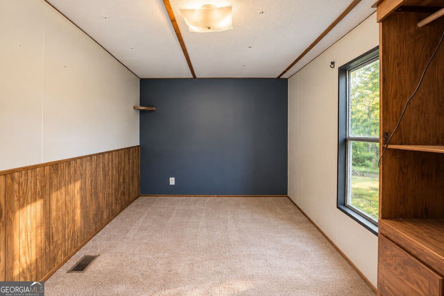 2 bedroom, 1 bathroom, 672 sq ft manufactured home,single family residence for sale at 462 Avant Road, Eatonton, GA 31024 — photo 10