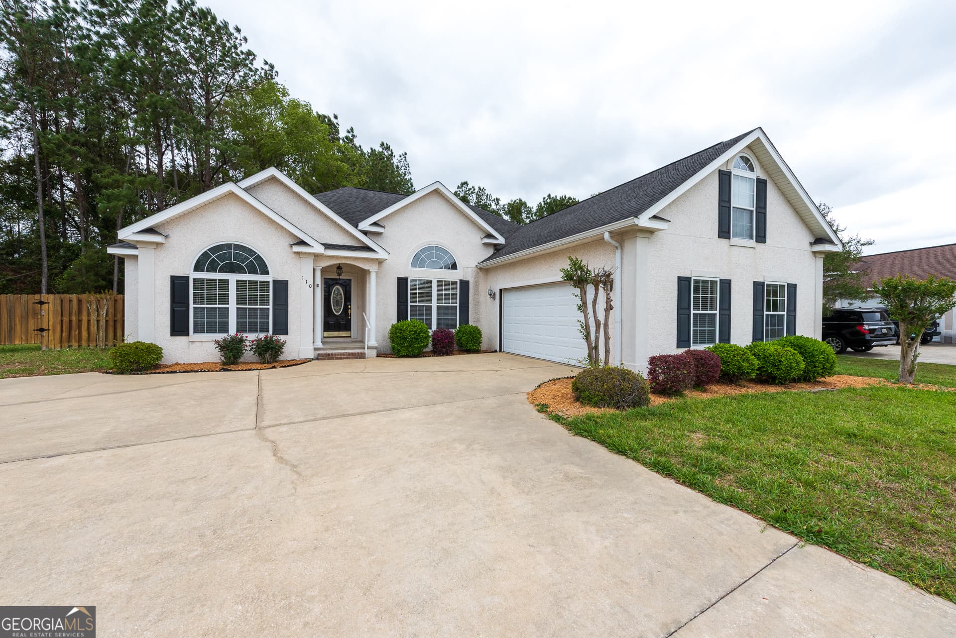 4 bedroom, 2 bathroom, 1,982 sq ft single family residence for sale at 110 Lexington Way, Brunswick, GA 31525 — photo 2