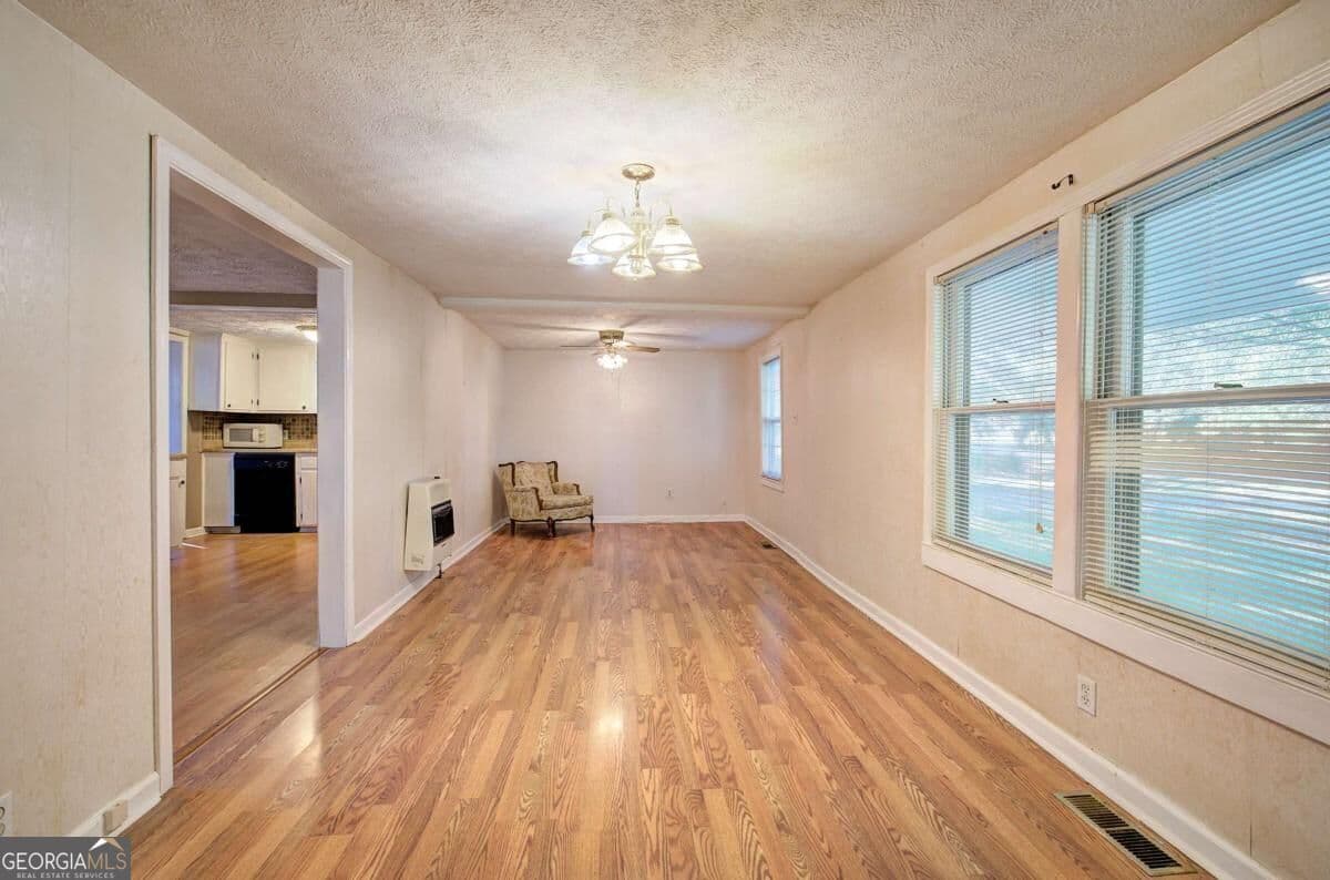 2 bedroom, 1.5 bathroom, 940 sq ft single family residence for sale at 4789 Rockmart Road, Silver Creek, GA 30173 — photo 4