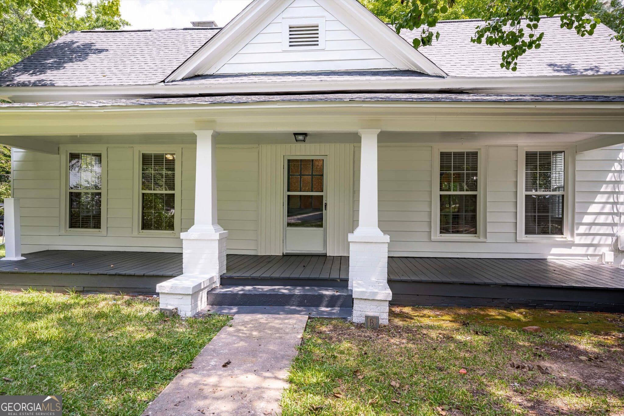 3 bedroom, 2 bathroom, 1,900 sq ft single family residence for sale at 182 Dallas Street, Lincolnton, GA 30817 — photo 3