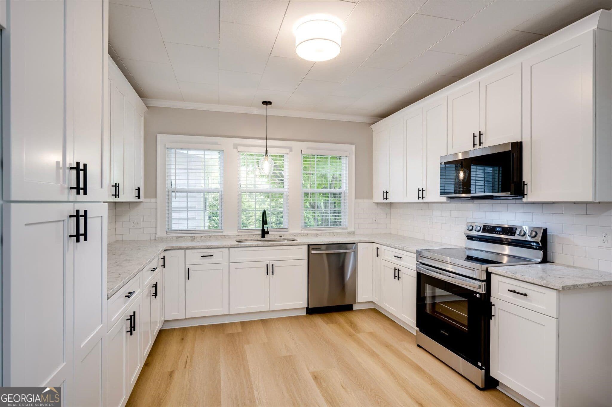 3 bedroom, 2 bathroom, 1,900 sq ft single family residence for sale at 182 Dallas Street, Lincolnton, GA 30817 — photo 10