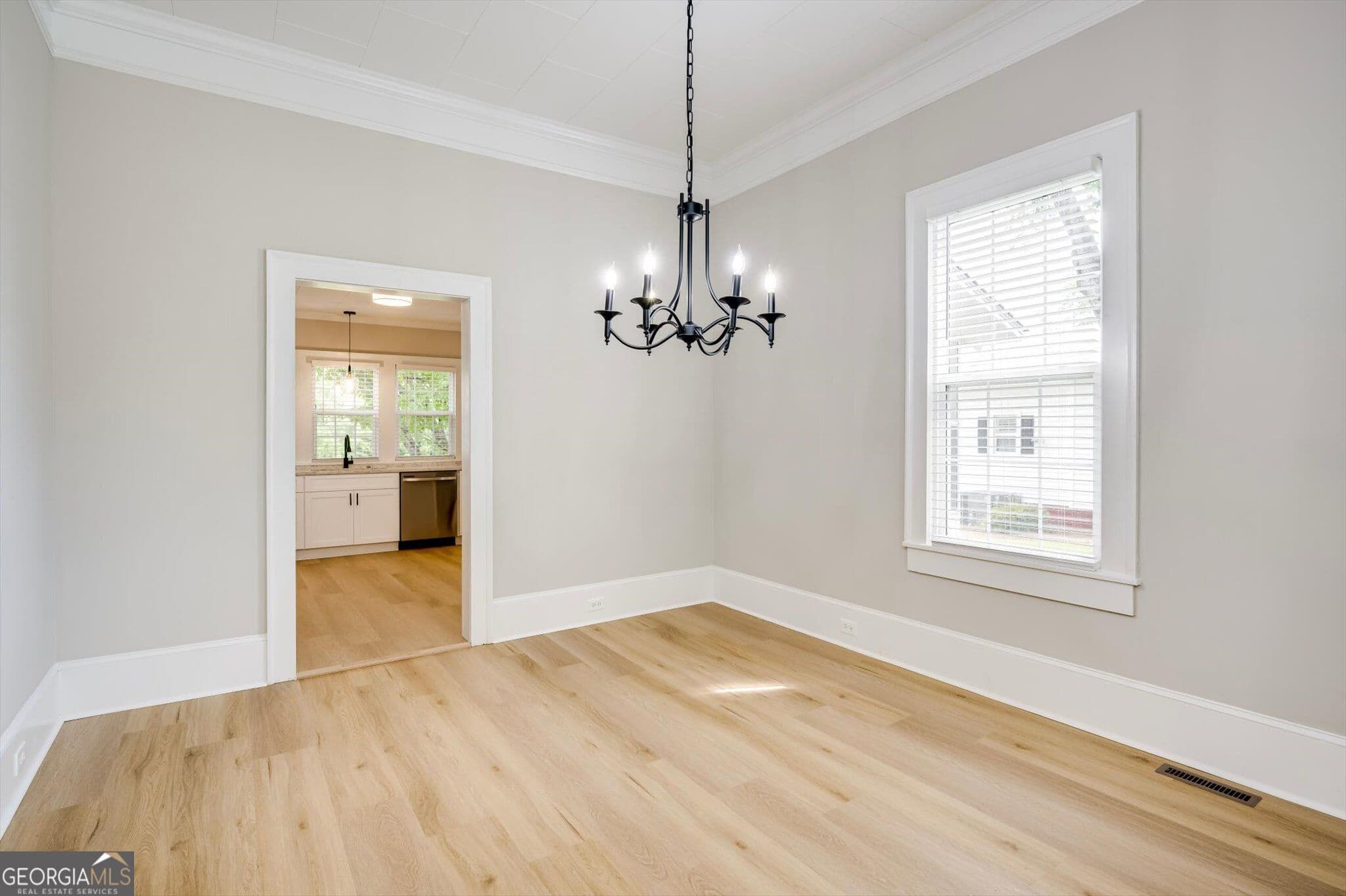 3 bedroom, 2 bathroom, 1,900 sq ft single family residence for sale at 182 Dallas Street, Lincolnton, GA 30817 — photo 8