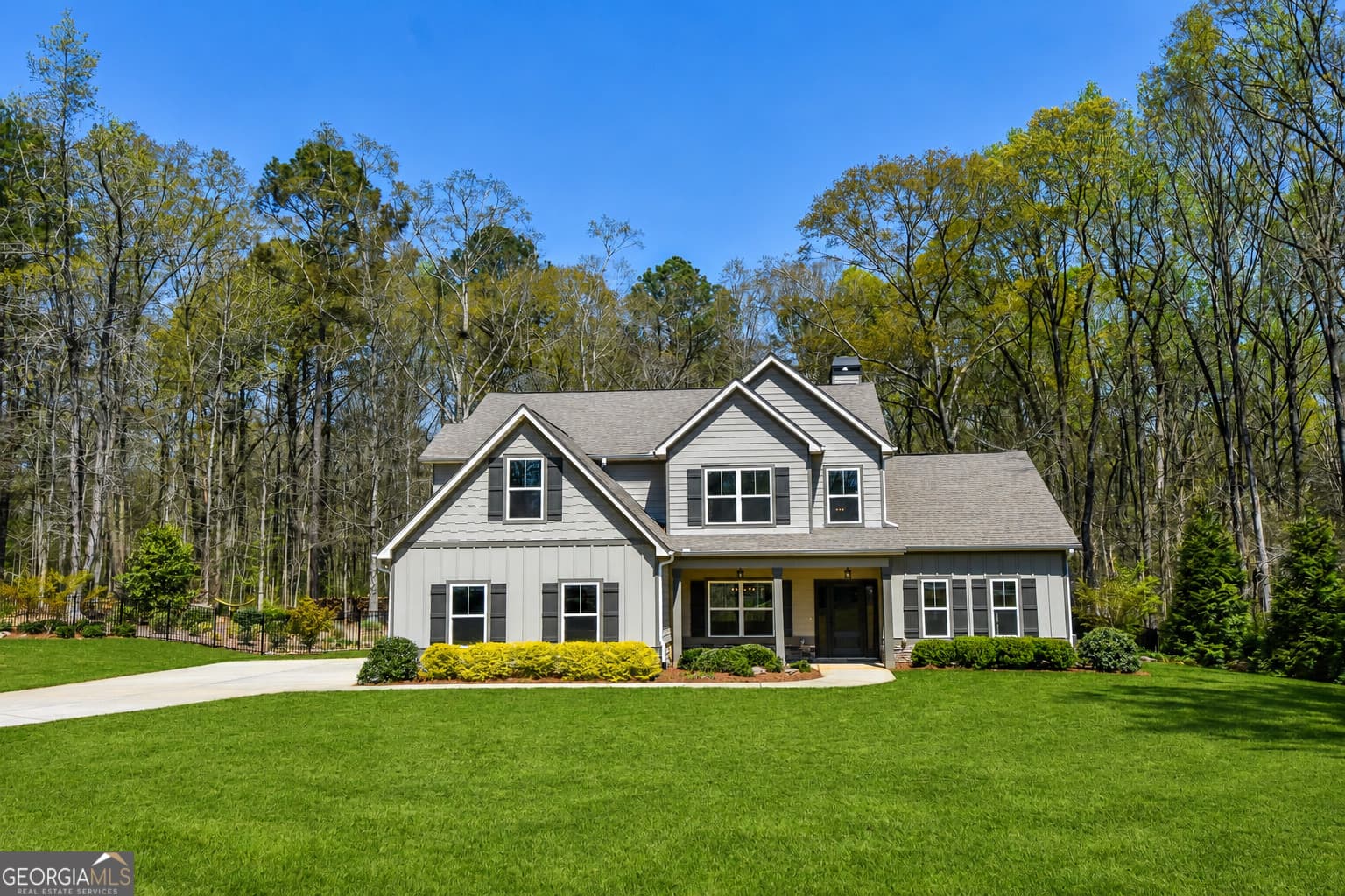 4 bedroom, 3.5 bathroom, 3,233 sq ft single family residence for sale at 397 Oak Grove Path, Griffin, GA 30224 — photo 1 of 41