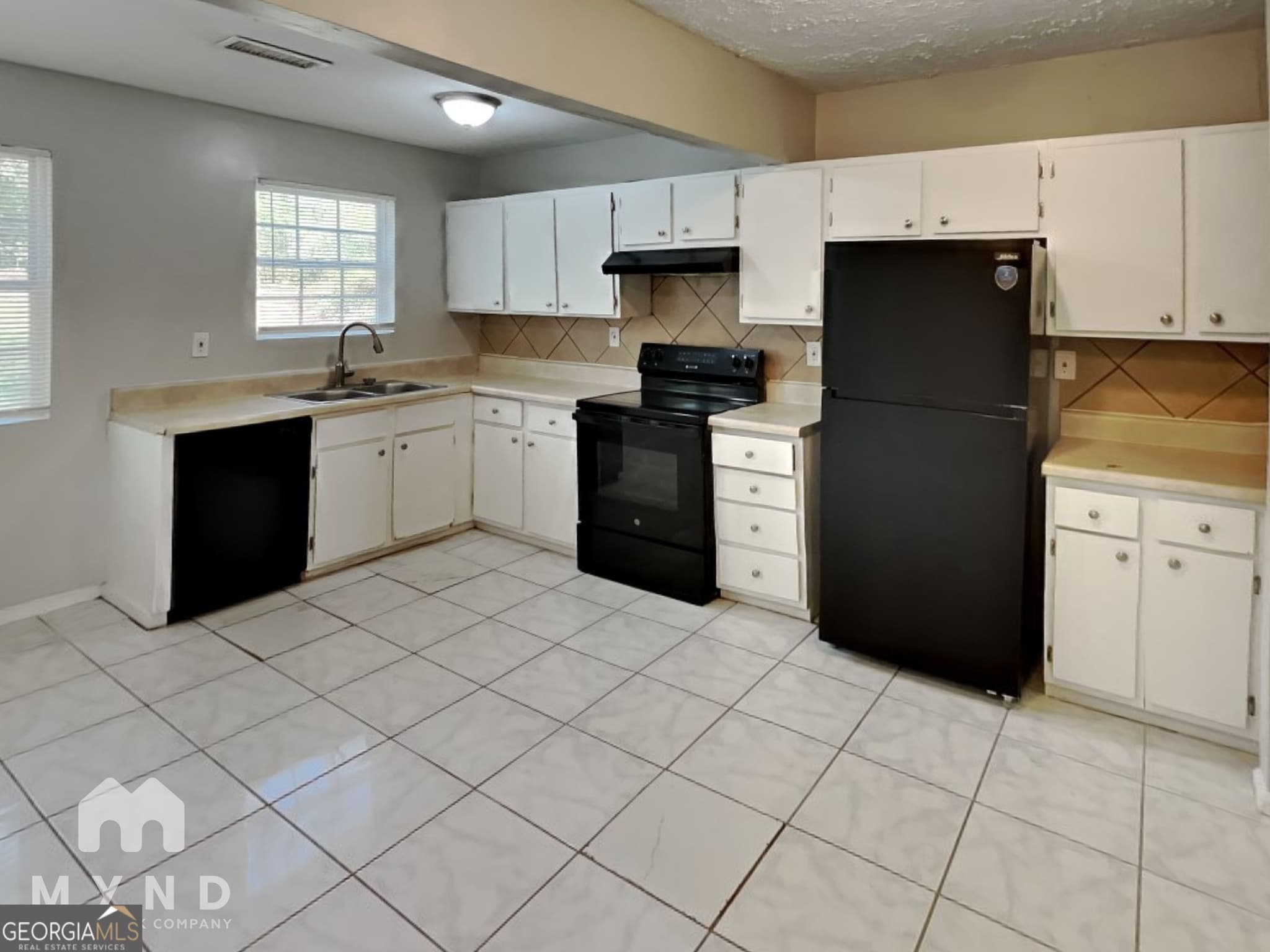 3 bedroom, 2 bathroom, 2 sq ft single family residence for rent at 450 Fairburn Road, Atlanta, GA 30331 for $1,621 a month — photo 2