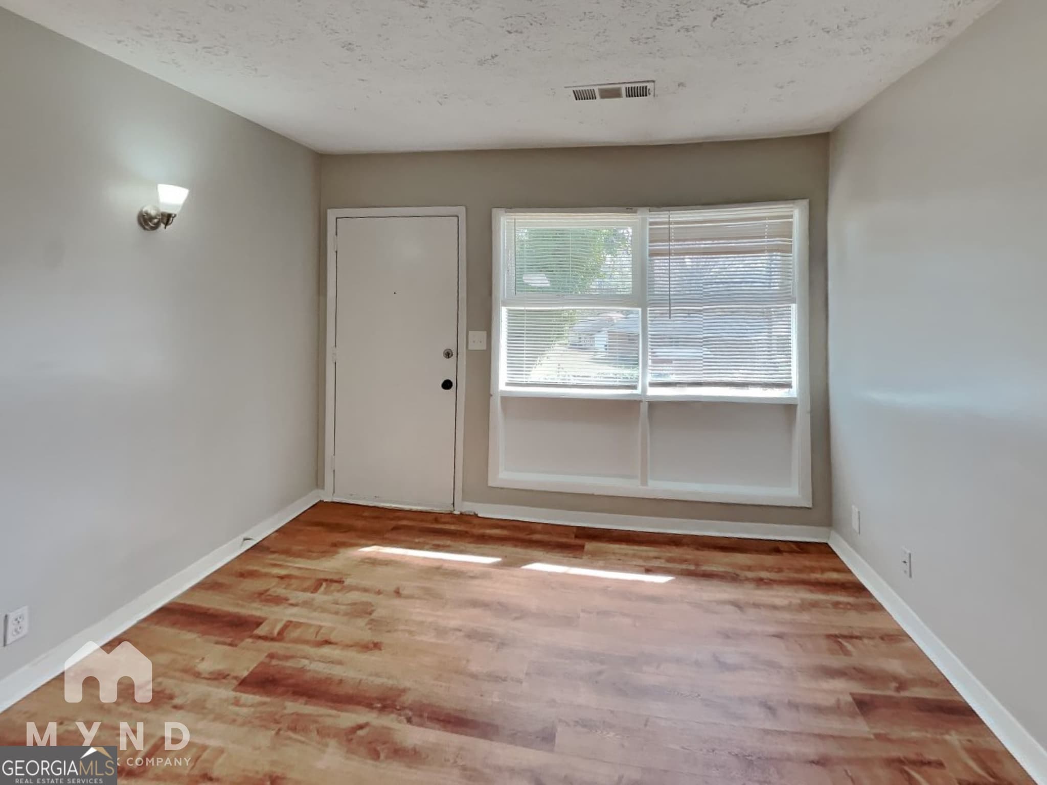 3 bedroom, 2 bathroom, 2 sq ft single family residence for rent at 450 Fairburn Road, Atlanta, GA 30331 for $1,621 a month — photo 4