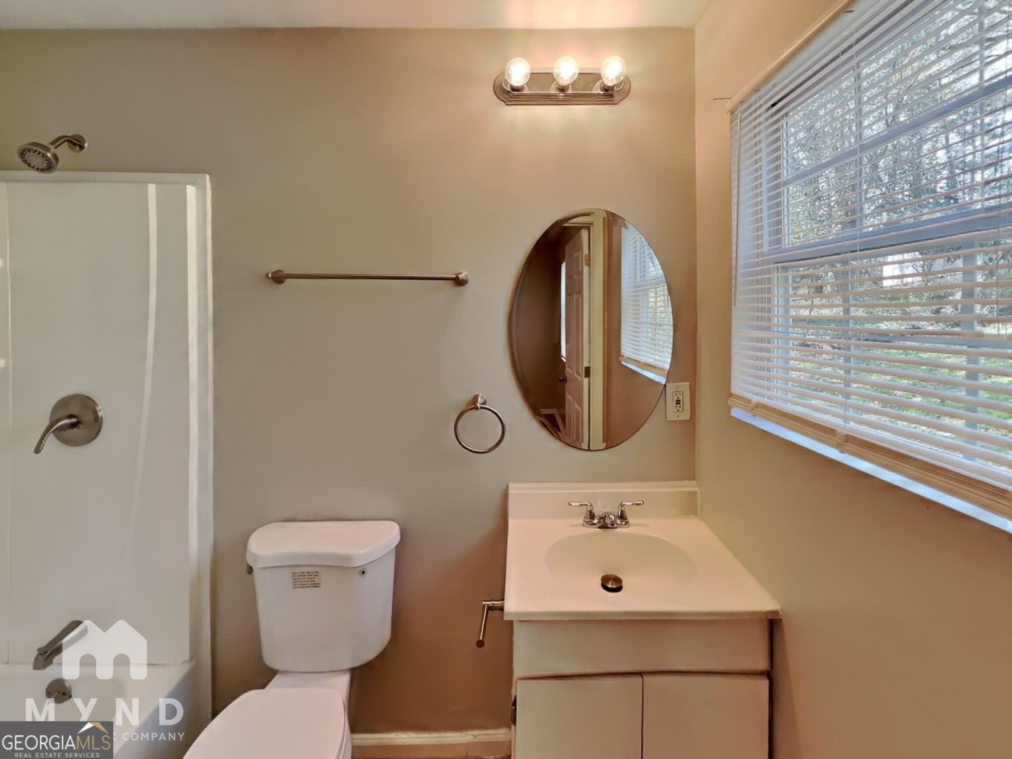3 bedroom, 2 bathroom, 2 sq ft single family residence for rent at 450 Fairburn Road, Atlanta, GA 30331 for $1,621 a month — photo 8