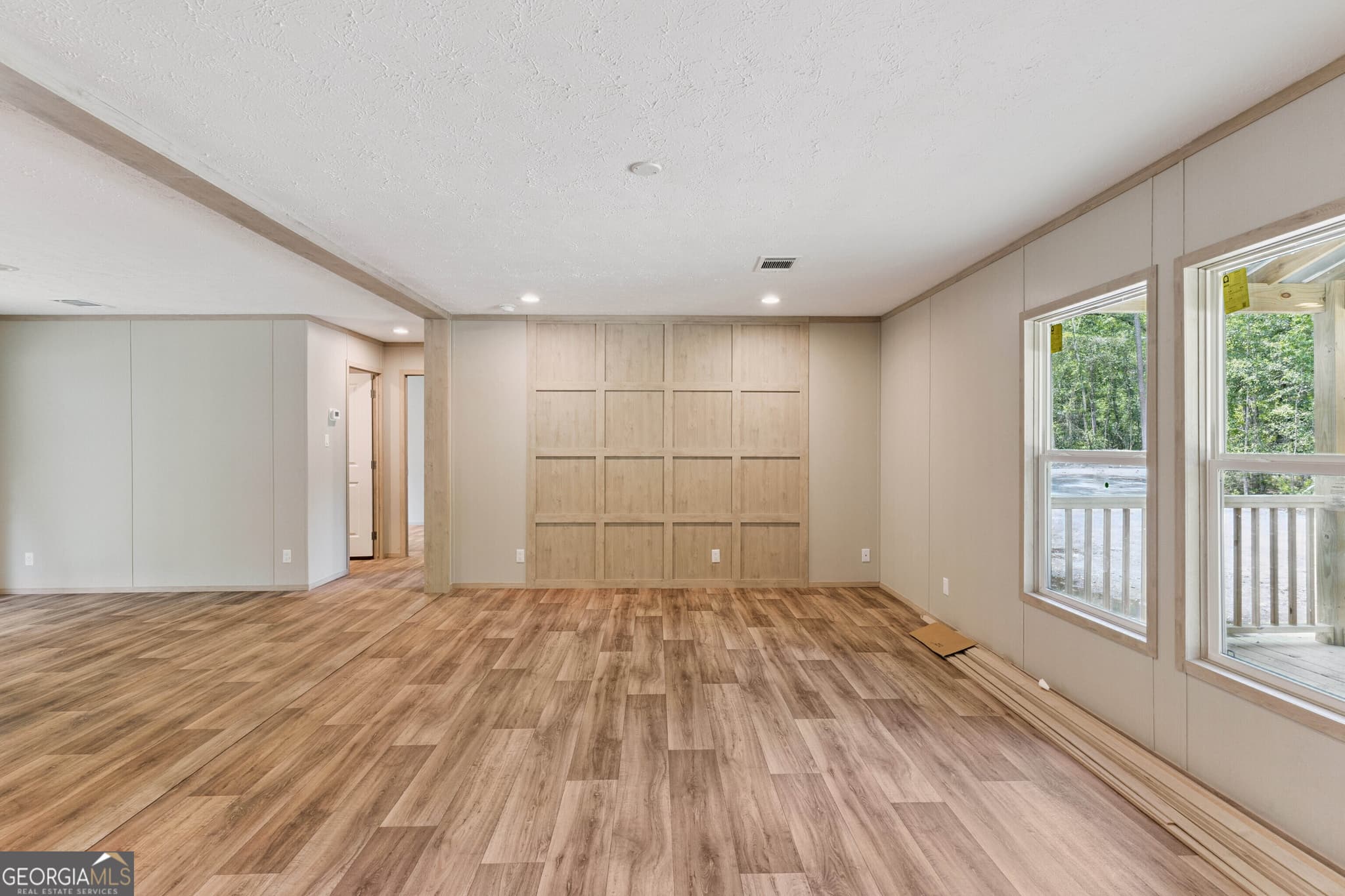 3 bedroom, 2 bathroom, 1,475 sq ft manufactured home,single family residence for sale at 9 N Riverhill Trail, Brunswick, GA 31525 — photo 5