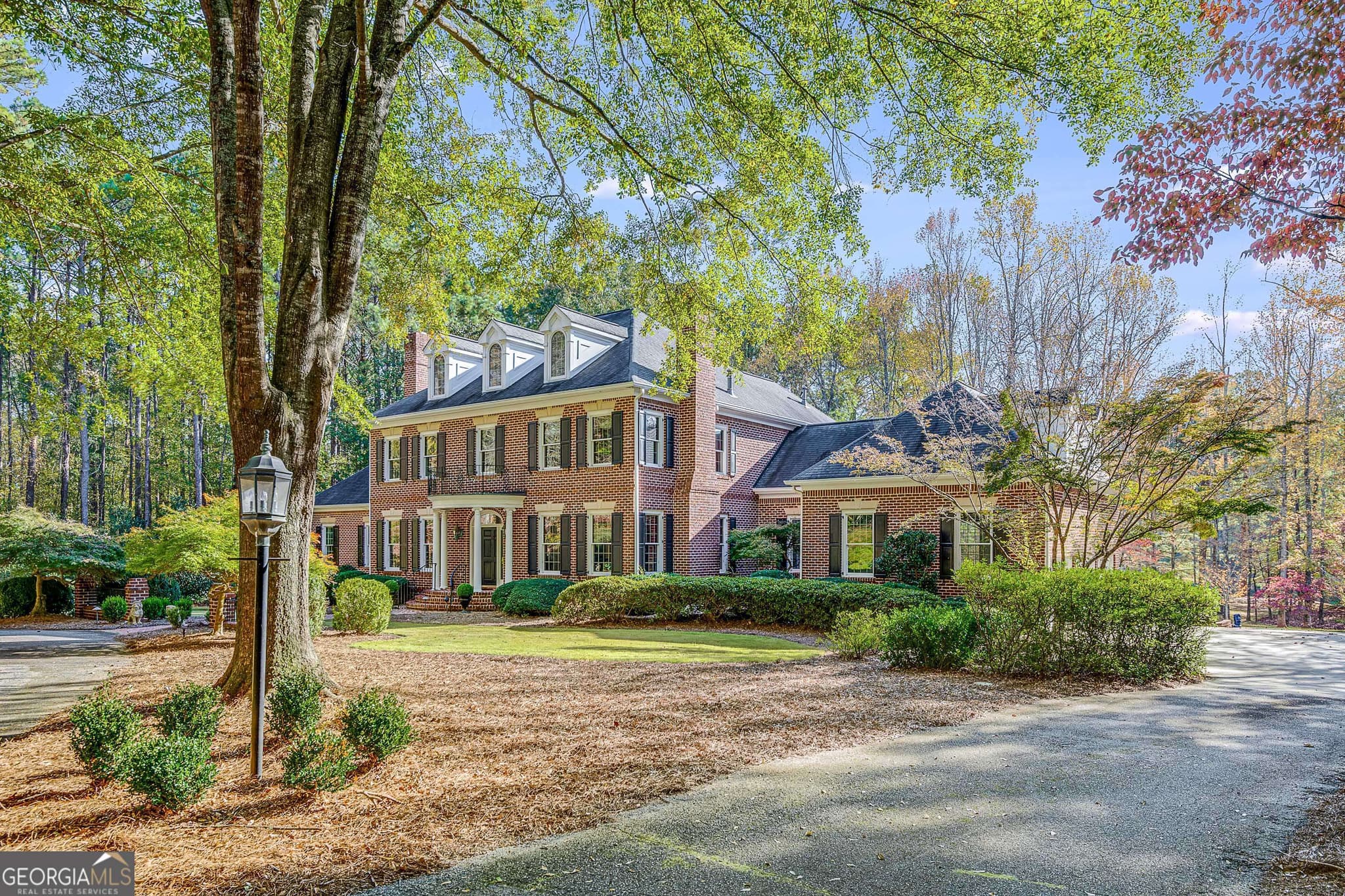 5 bedroom, 4.5 bathroom, 5,308 sq ft single family residence for sale at 510 White Oak Drive, Newnan, GA 30265 — photo 3