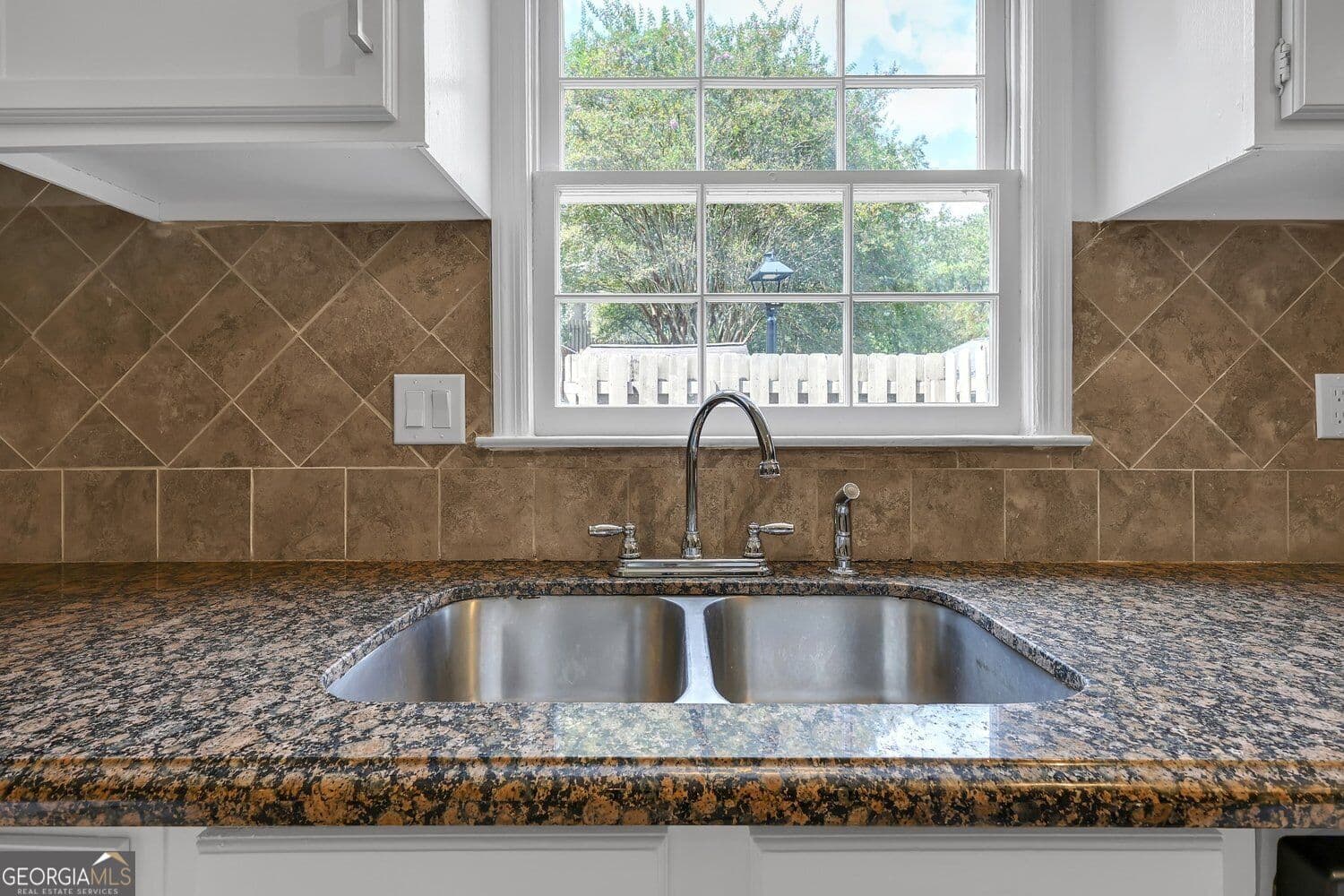 3 bedroom, 2.5 bathroom, 1,488 sq ft townhouse for sale at 1138 Moorestown Circle, Decatur, GA 30033 — photo 9