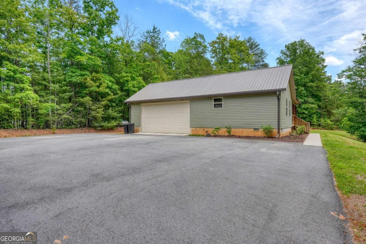 4 bedroom, 2.5 bathroom single family residence for sale at 290 Butterball Boulevard, Murphy, NC 28906 — photo 5
