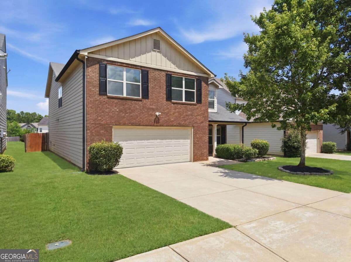 5 bedroom, 3 bathroom, 2,855 sq ft single family residence for sale at 262 Parkview Place Drive, Mcdonough, GA 30253 — photo 3