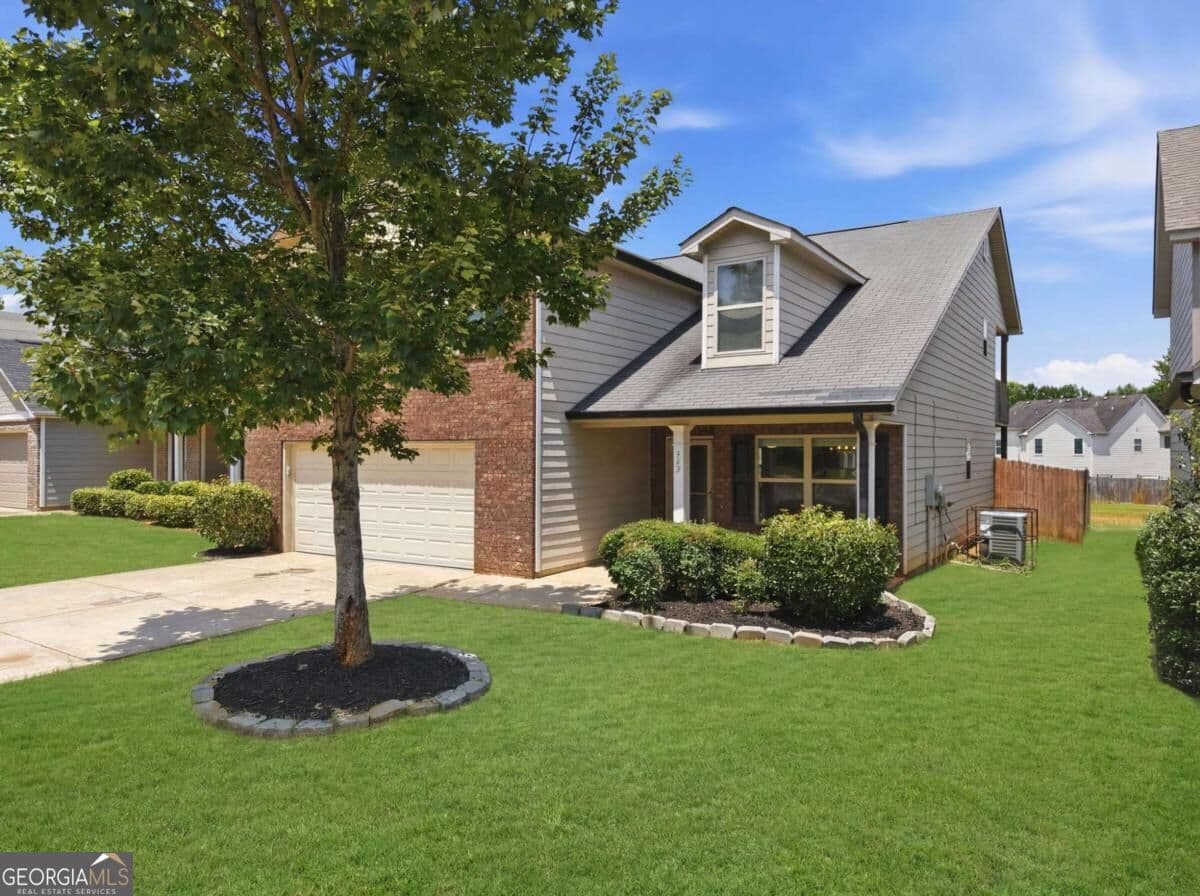 5 bedroom, 3 bathroom, 2,855 sq ft single family residence for sale at 262 Parkview Place Drive, Mcdonough, GA 30253 — photo 4