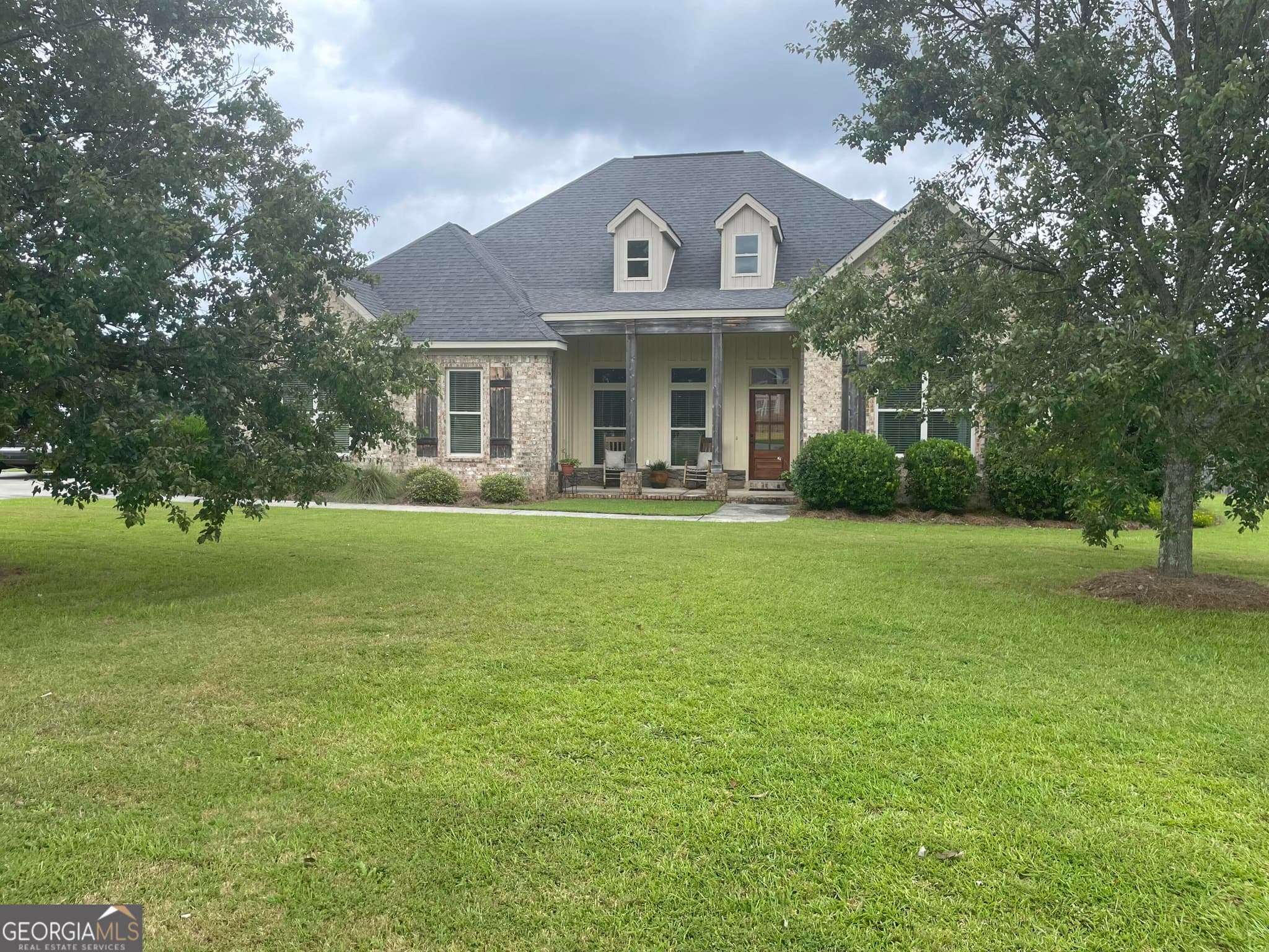 4 bedroom, 3 bathroom, 2,367 sq ft single family residence for sale at 36 Falcon Crest Way, Byron, GA 31008