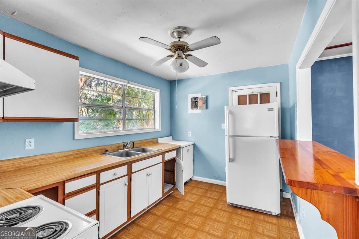 3 bedroom, 1 bathroom, 814 sq ft single family residence for sale at 177 Winoca Drive, Midway, GA 31320 — photo 7