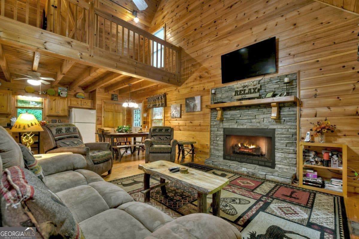 2 bedroom, 2 bathroom, 1,578 sq ft cabin,single family residence for sale at 133 Muller Lane, Ellijay, GA 30540 — photo 6