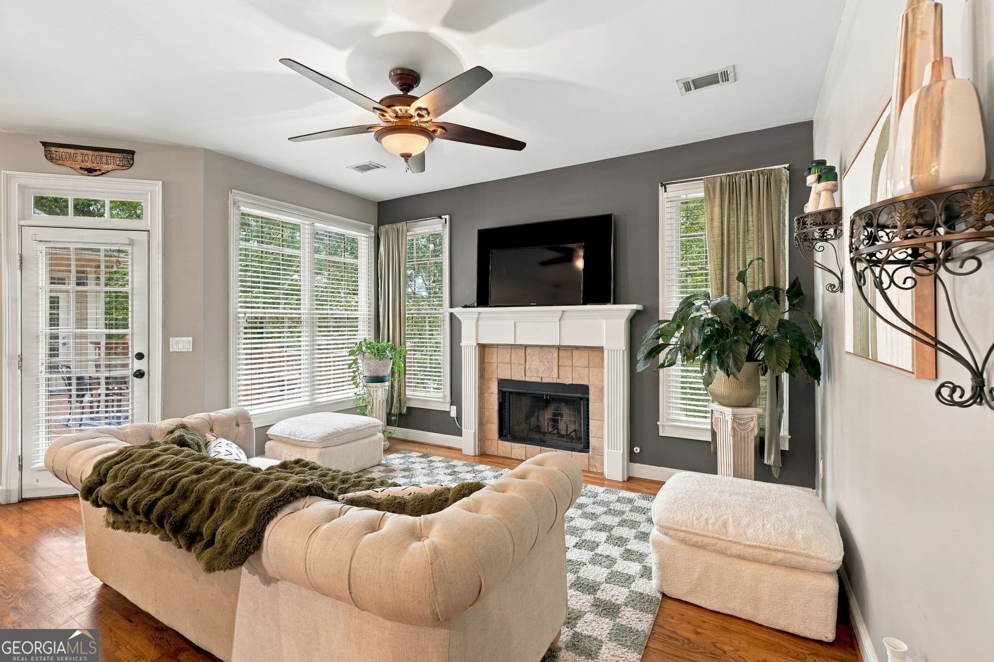 6 bedroom, 4.5 bathroom, 5,024 sq ft single family residence for sale at 5593 Bent Grass Way, Douglasville, GA 30135 — photo 8