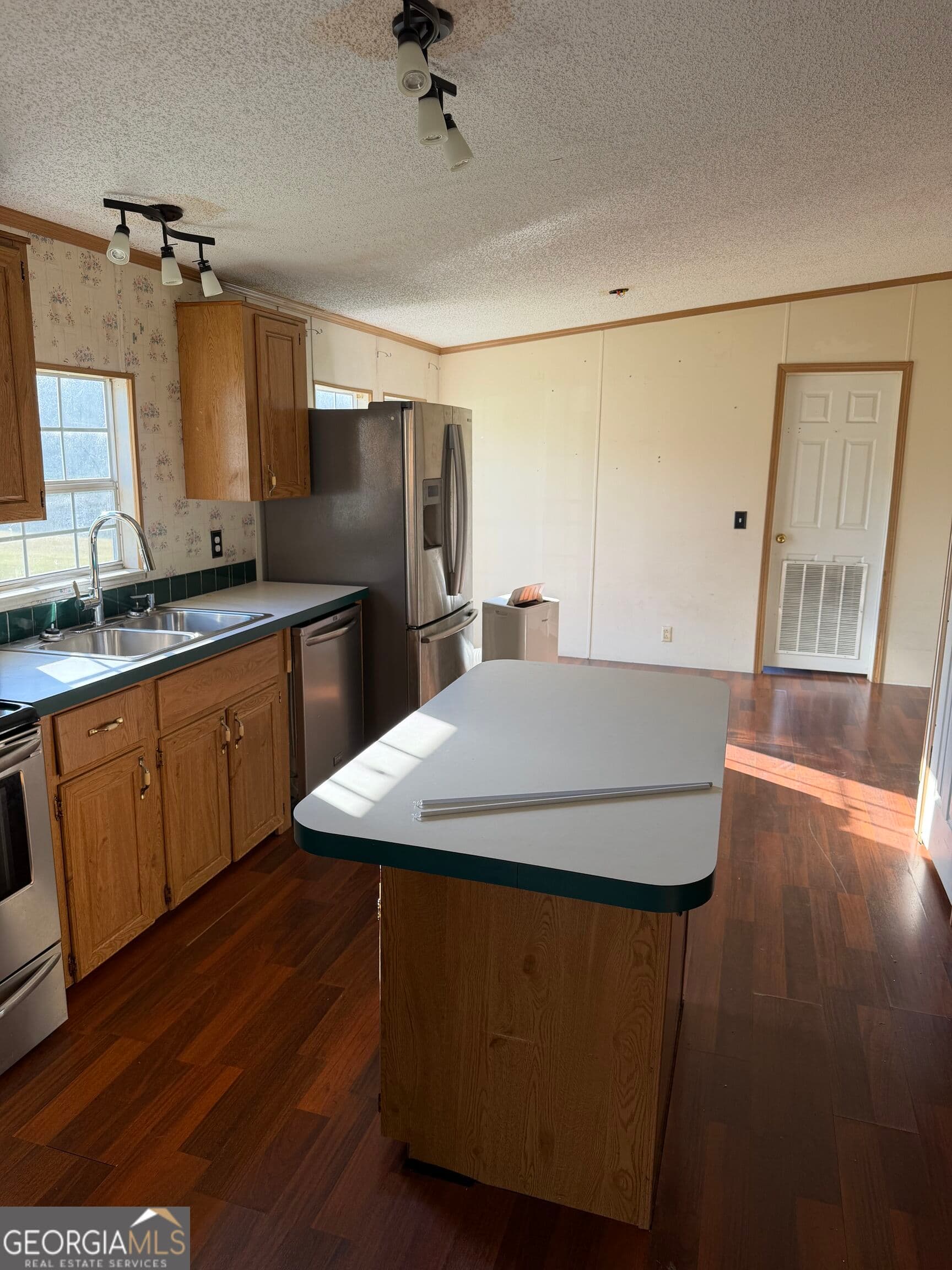 3 bedroom, 2 bathroom, 1,680 sq ft manufactured home,single family residence for sale at 385 Dean Road, Franklin, GA 30217 — photo 7