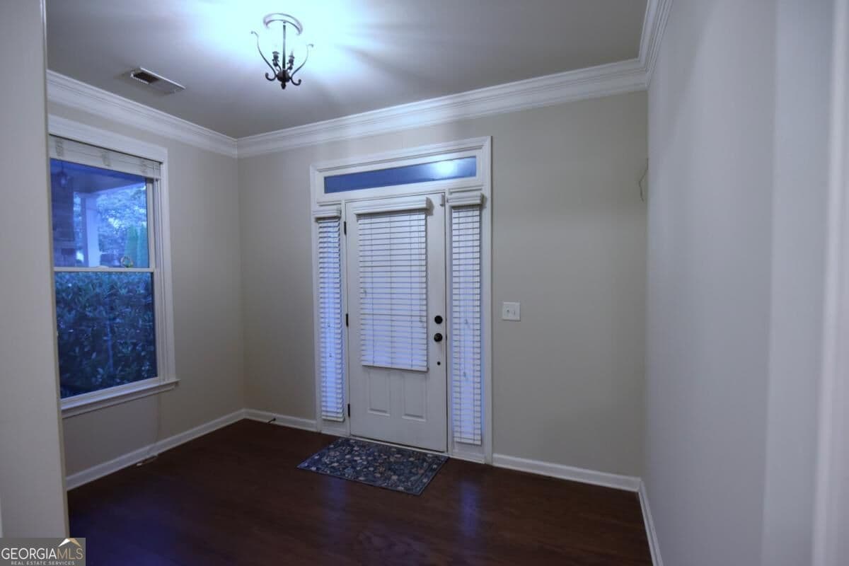 4 bedroom, 3.5 bathroom, 3,200 sq ft single family residence for rent at 8455 Village School Drive, Cumming, GA 30041 for $2,995 a month — photo 2