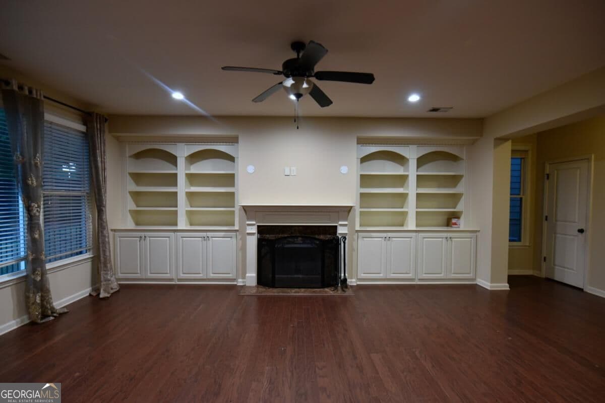 4 bedroom, 3.5 bathroom, 3,200 sq ft single family residence for rent at 8455 Village School Drive, Cumming, GA 30041 for $2,995 a month — photo 10