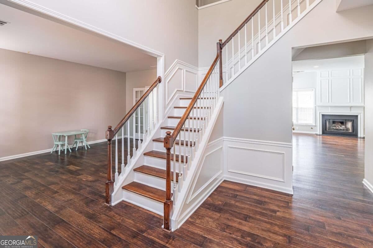 4 bedroom, 2.5 bathroom single family residence for rent at 230 Albrighton Court, Suwanee, GA 30024 for $3,000 a month — photo 2