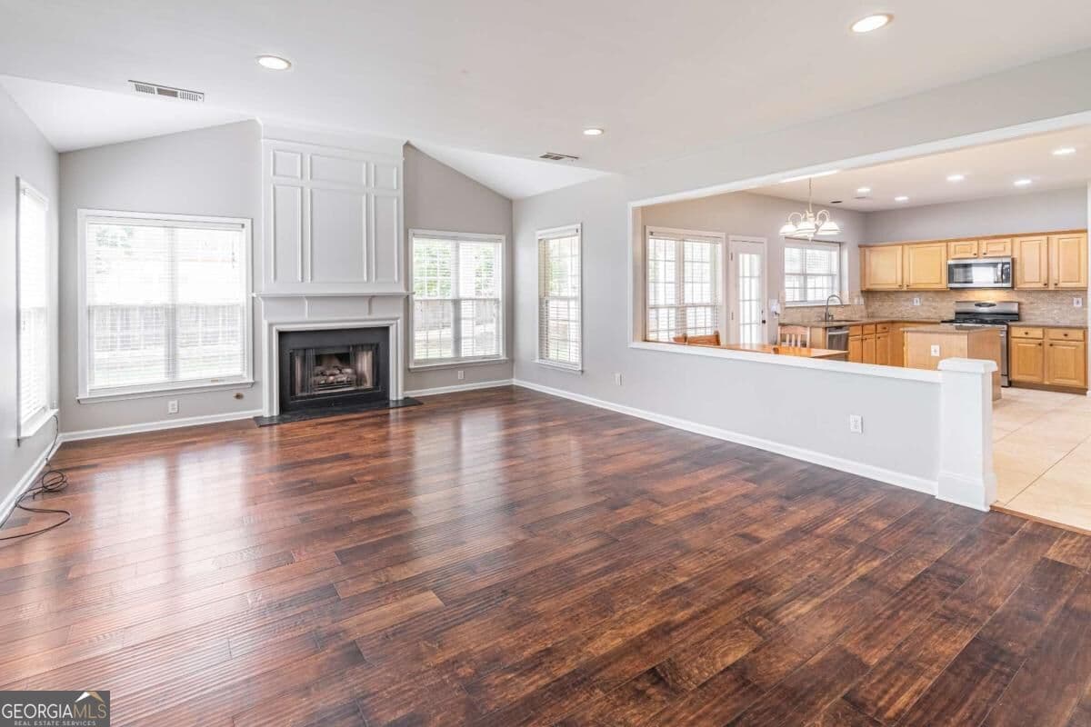 4 bedroom, 2.5 bathroom single family residence for rent at 230 Albrighton Court, Suwanee, GA 30024 for $3,000 a month — photo 3