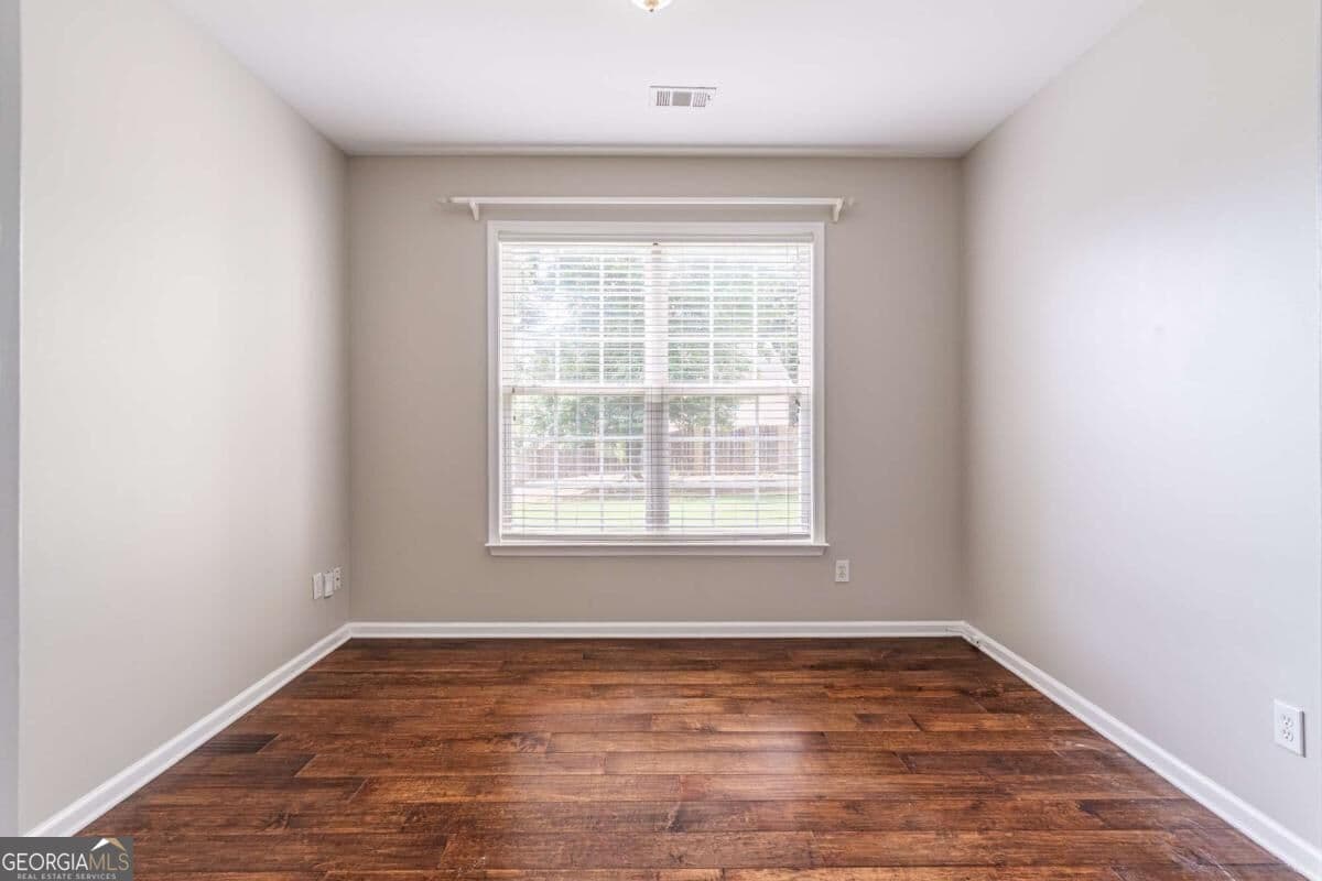 4 bedroom, 2.5 bathroom single family residence for rent at 230 Albrighton Court, Suwanee, GA 30024 for $3,000 a month — photo 10
