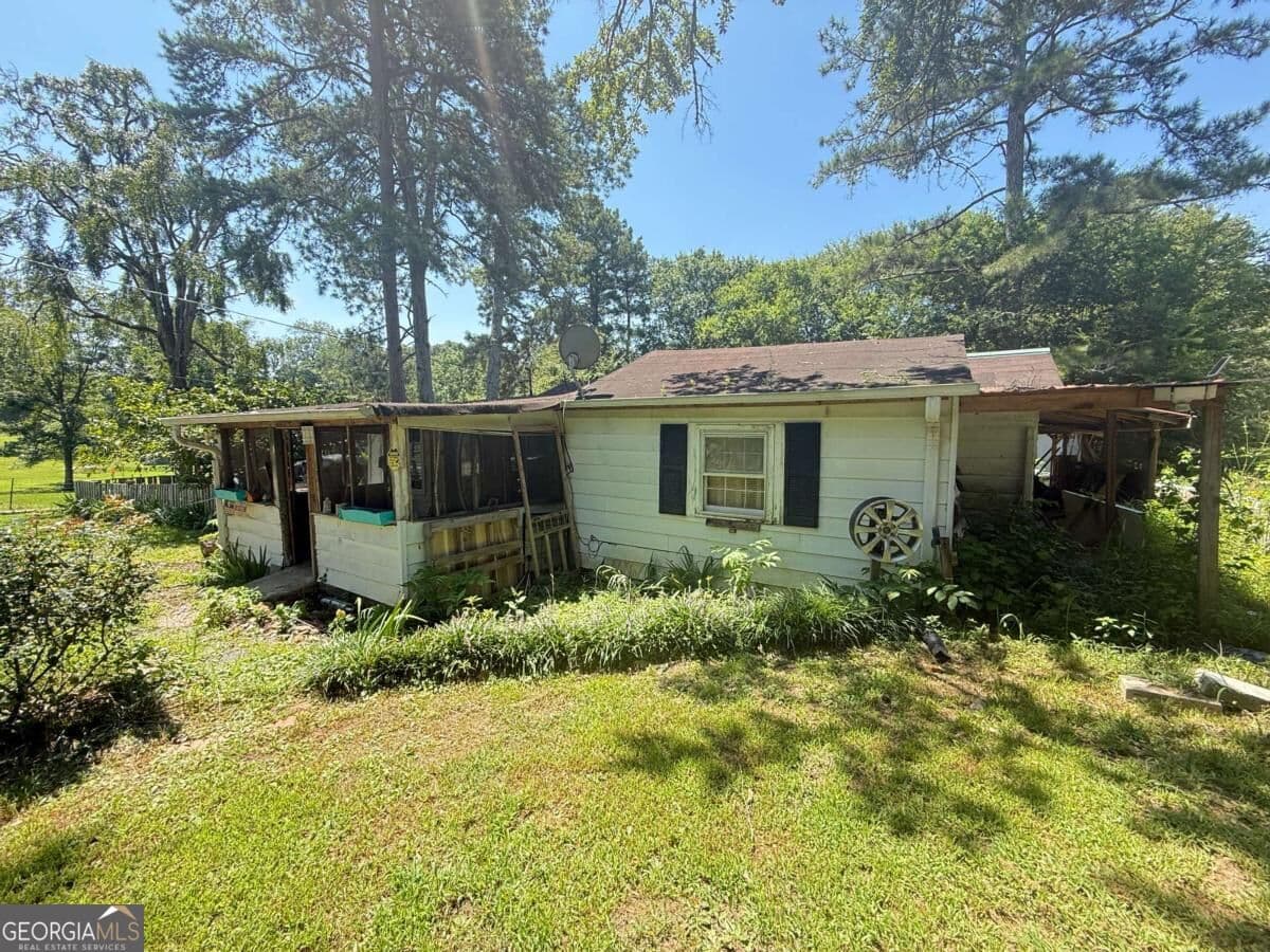 2 bedroom, 1 bathroom, 1,021 sq ft single family residence for sale at 81 Coleman Street, Kingston, GA 30145 — photo 2