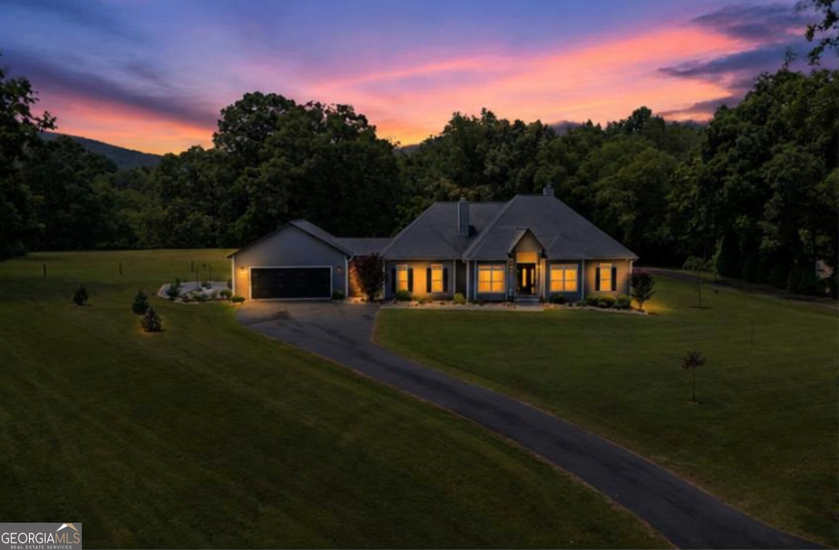 4 bedroom, 3.5 bathroom, 3,193 sq ft single family residence for sale at 1502 Smithfield Lane, Young Harris, GA 30582 — photo 4