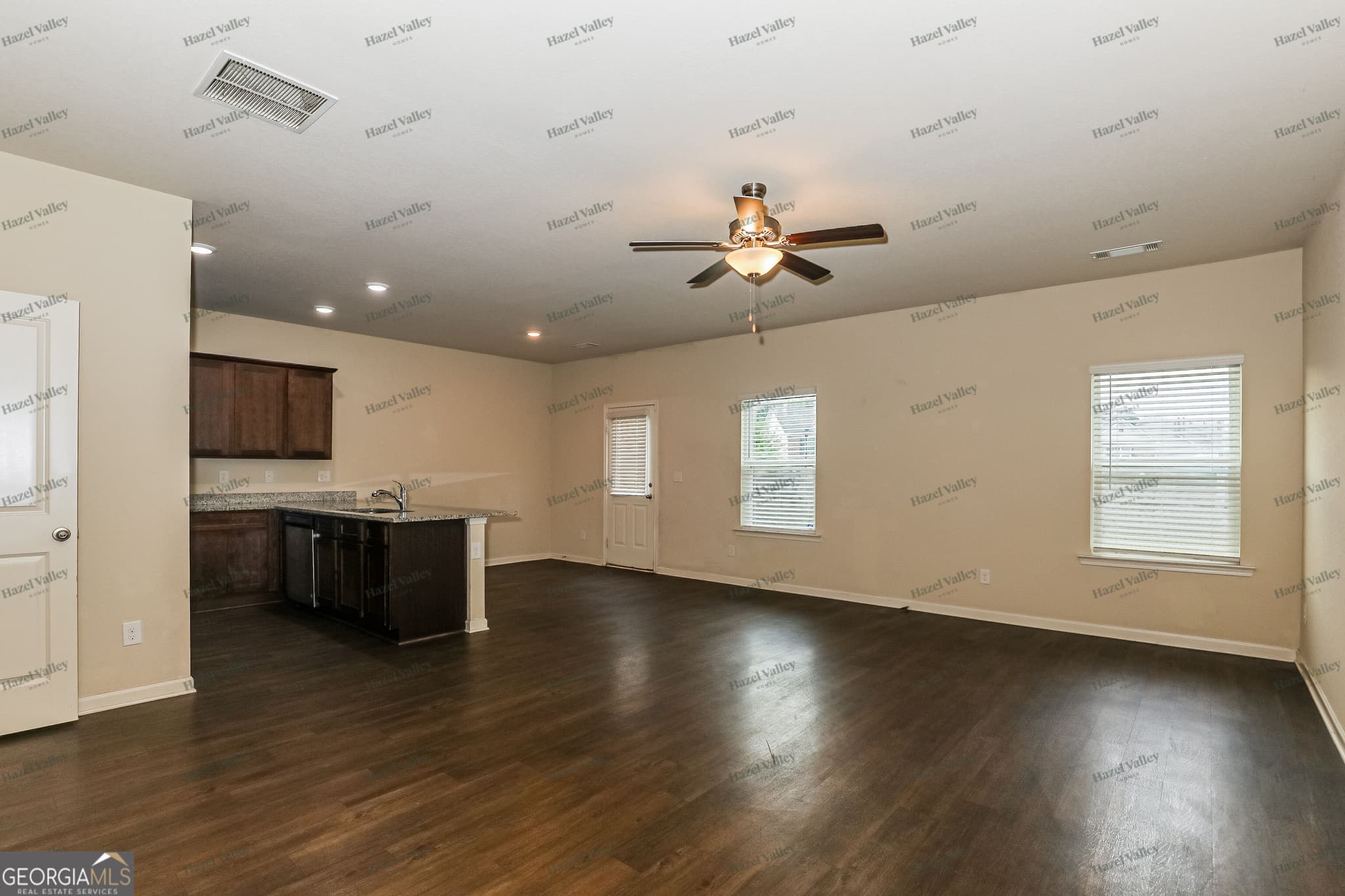 3 bedroom, 2.5 bathroom, 1,692 sq ft single family residence for rent at 11392 Kilpatrick Lane, Hampton, GA 30228 for $1,775 a month — photo 5