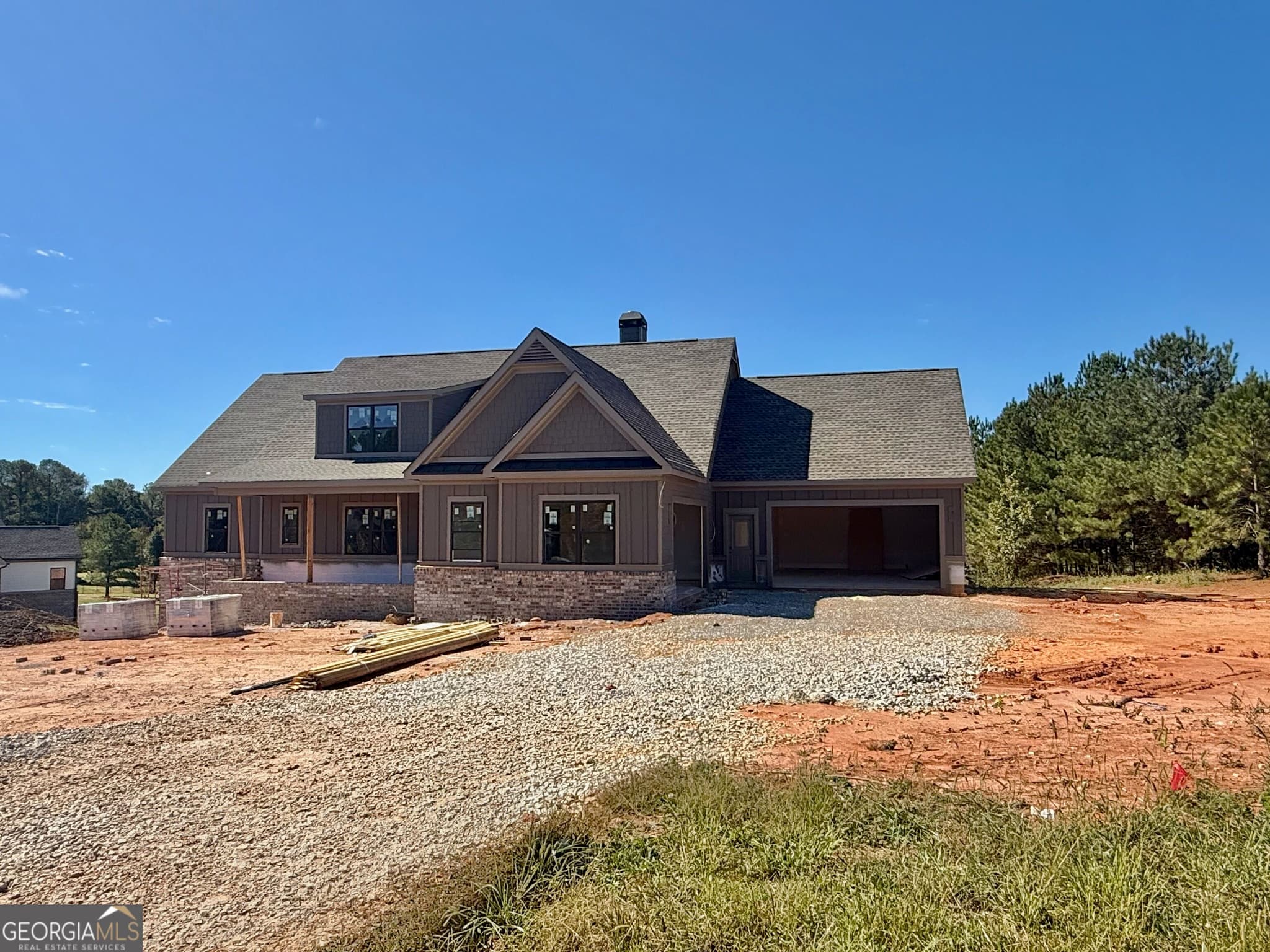 4 bedroom, 3.5 bathroom, 3,222 sq ft single family residence for sale at 2117 Stonegate Way, Monroe, GA 30656 — photo 1 of 2
