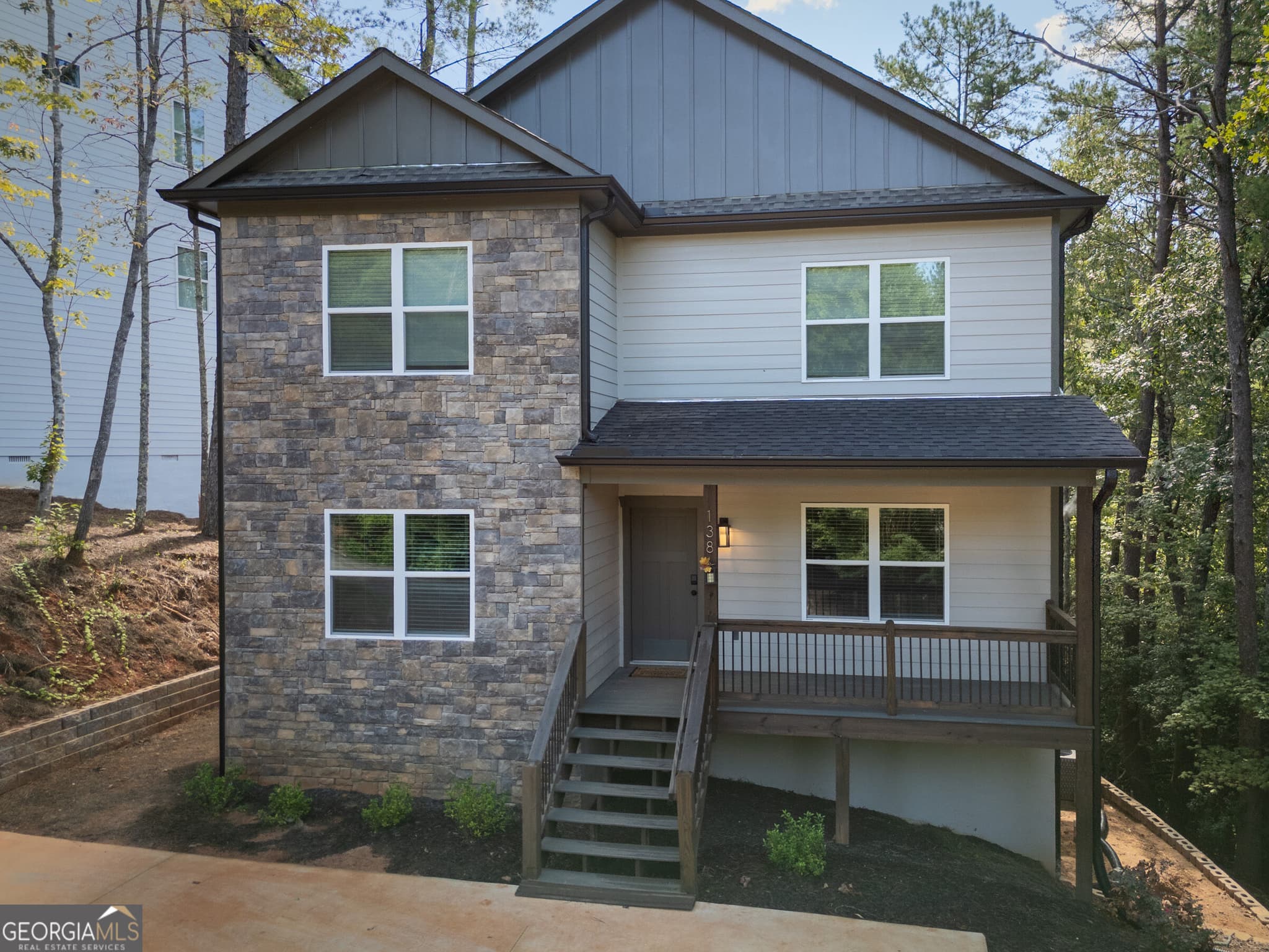 4 bedroom, 4.5 bathroom, 2,202 sq ft single family residence for sale at 138 Alte Bruecke Strasse, Helen, GA 30545 — photo 2