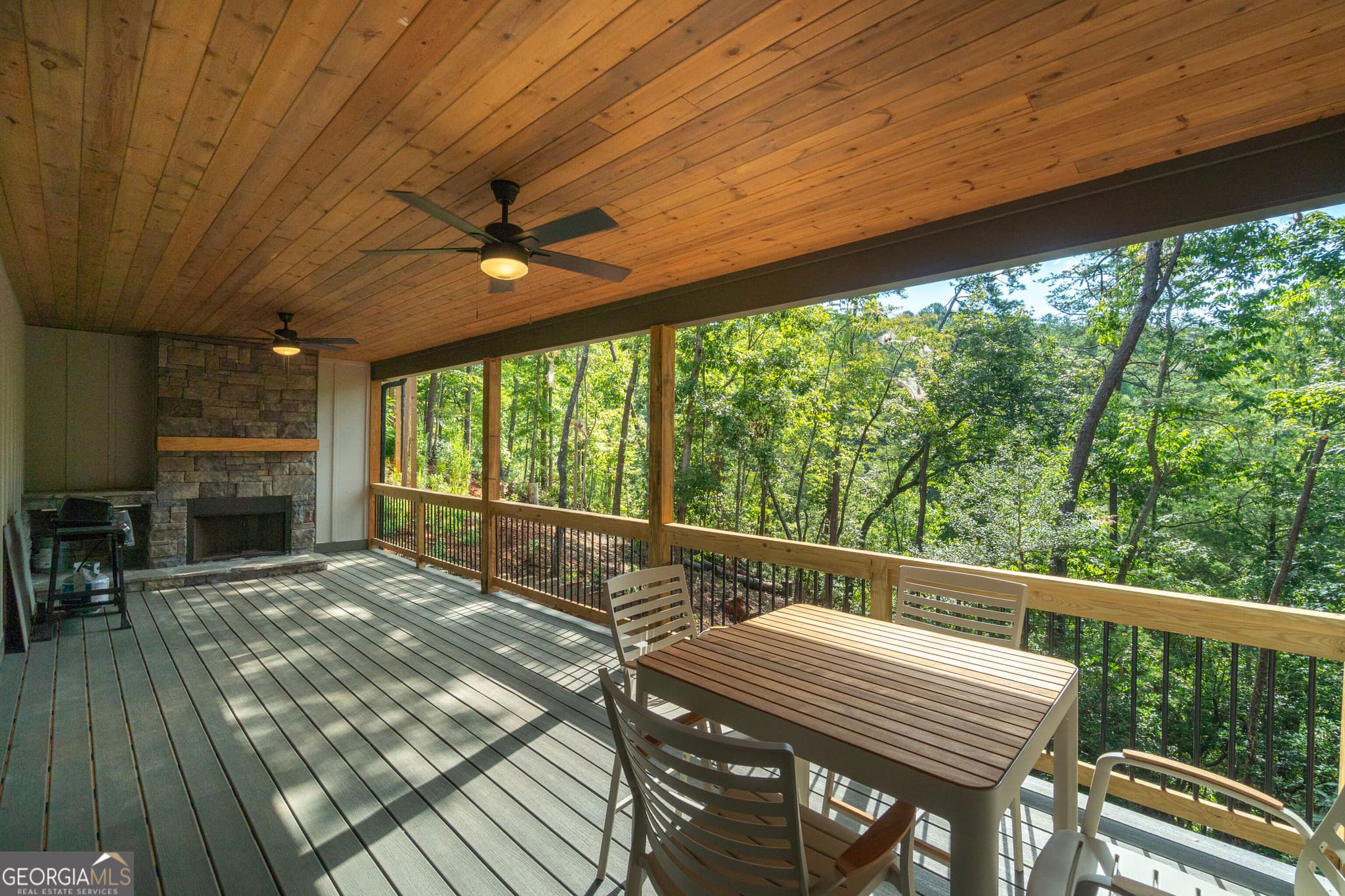 4 bedroom, 4.5 bathroom, 2,202 sq ft single family residence for sale at 138 Alte Bruecke Strasse, Helen, GA 30545 — photo 5