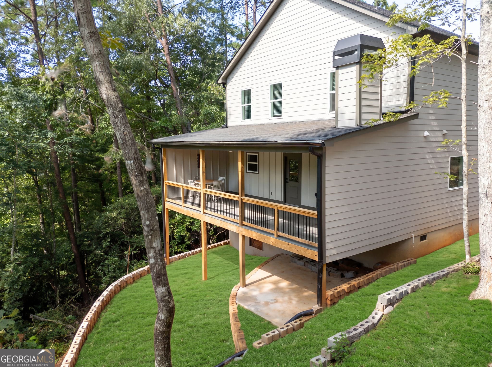 4 bedroom, 4.5 bathroom, 2,202 sq ft single family residence for sale at 138 Alte Bruecke Strasse, Helen, GA 30545 — photo 4