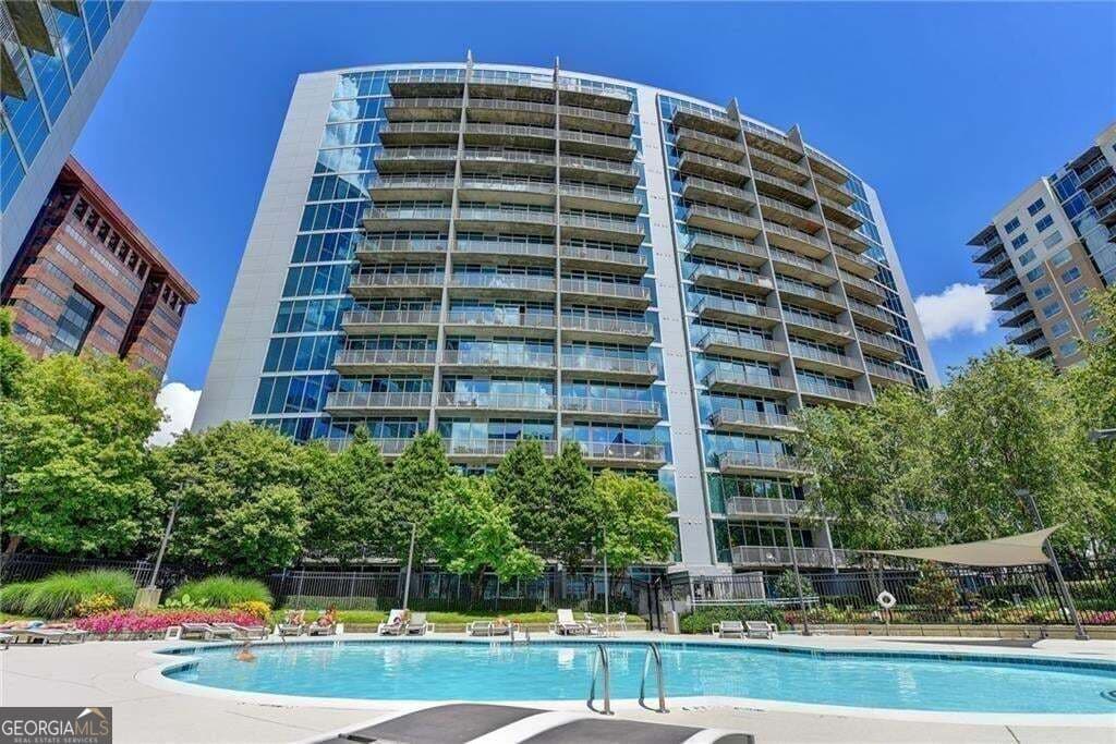 1 bedroom, 1 bathroom, 768 sq ft condominium for sale at 44 Peachtree Place 2027, Atlanta, GA 30309 — photo 9