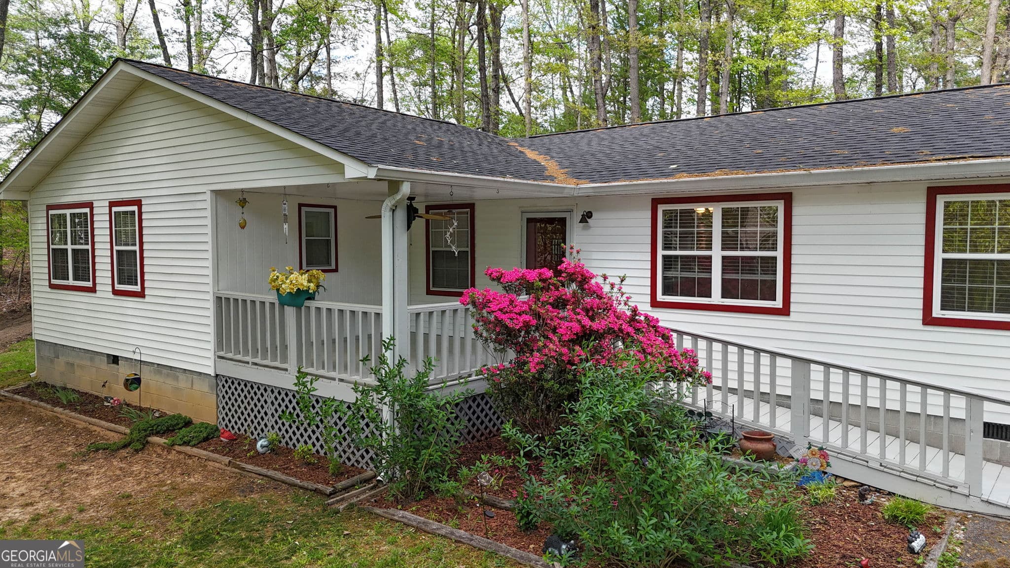 3 bedroom, 2 bathroom, 1,704 sq ft single family residence for sale at 104 Country Corners Road, Blairsville, GA 30512 — photo 3