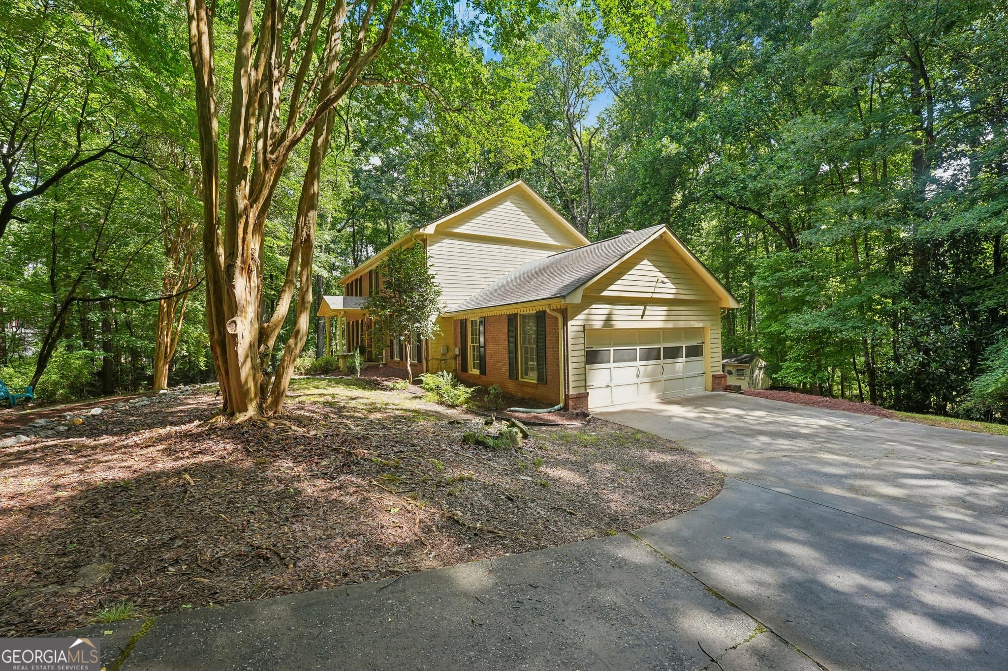 4 bedroom, 2.5 bathroom, 2,548 sq ft single family residence for sale at 155 Forest Hall Lane, Fayetteville, GA 30214 — photo 3