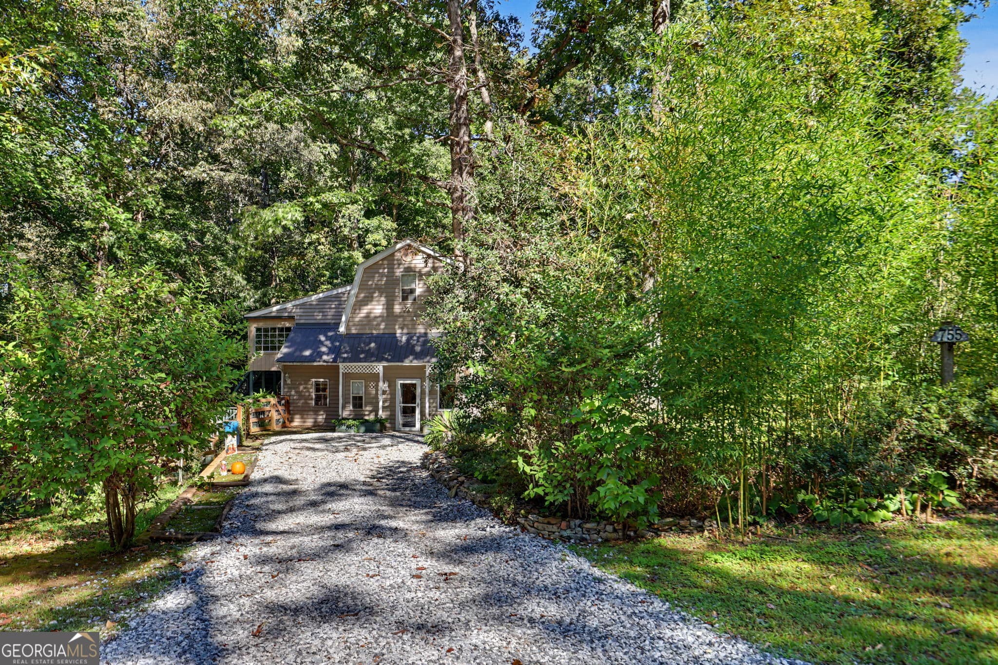 4 bedroom, 2 bathroom, 2,196 sq ft single family residence for sale at 755 Beaver Lake Drive, Clarkesville, GA 30523 — photo 3