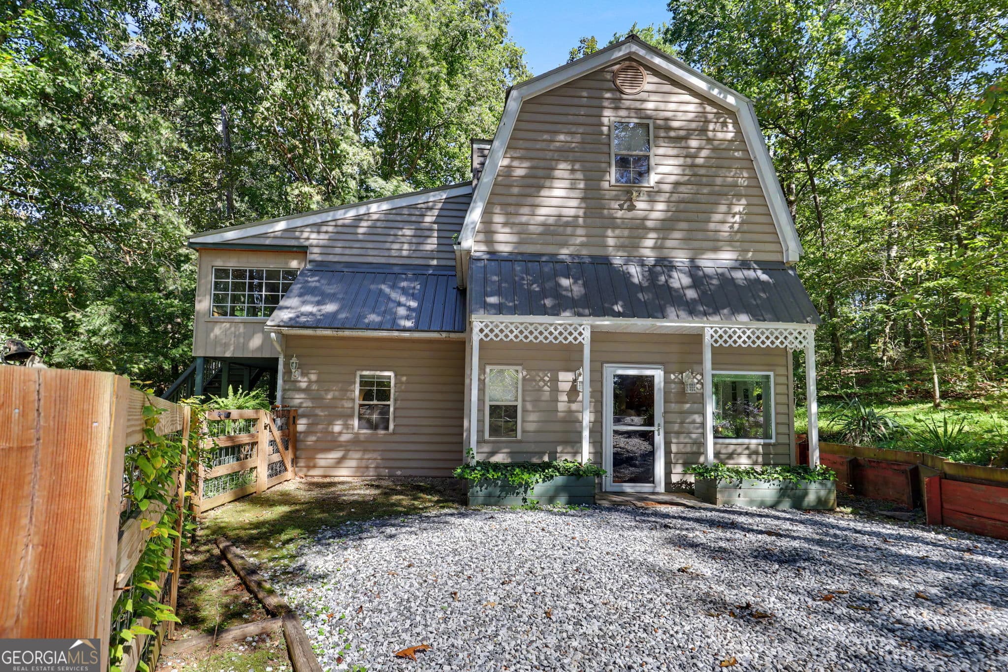 4 bedroom, 2 bathroom, 2,196 sq ft single family residence for sale at 755 Beaver Lake Drive, Clarkesville, GA 30523 — photo 8